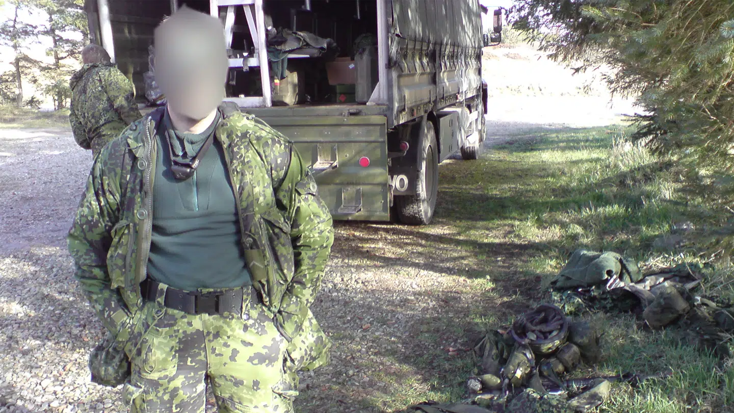 Billedet er fra, da den 38-årige tiltalte gik på sergentskole. Foto: Privat