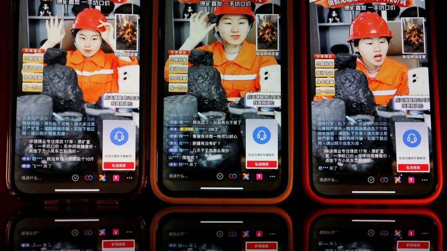 Den 21-årige kinesiske influencer Cuihua brugte Douyin til at dokumentere sin kamp med at tabe 100 kilo. Det er ikke Cuihua på billedet. REUTERS/Florence Lo/Illustration