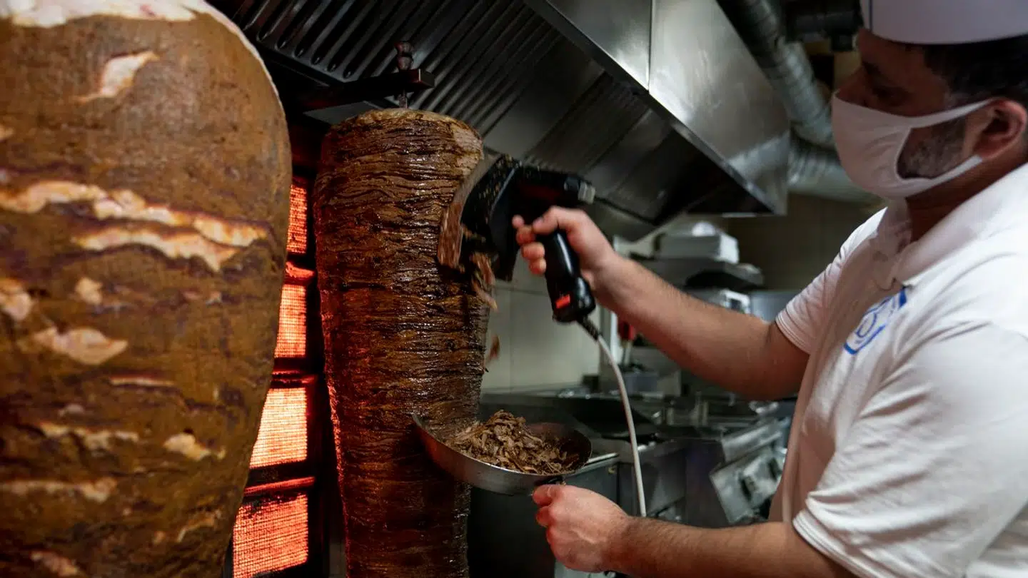 Fem ud af seks stjerner har Durum Bar fået af Berlingske, mens Politikens anmelder har givet fem ud af seks hjerter.