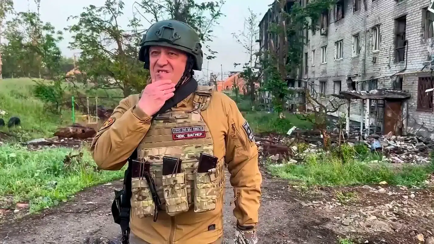 Wagner-gruppens chef, Jevgenij Prigozjin, og den russiske militærledelse har i længere tid været på kollisionskurs. Nu skruer han om muligt endnu mere op for retorikken med beskyldninger om russisk angreb på den private militærgruppe.