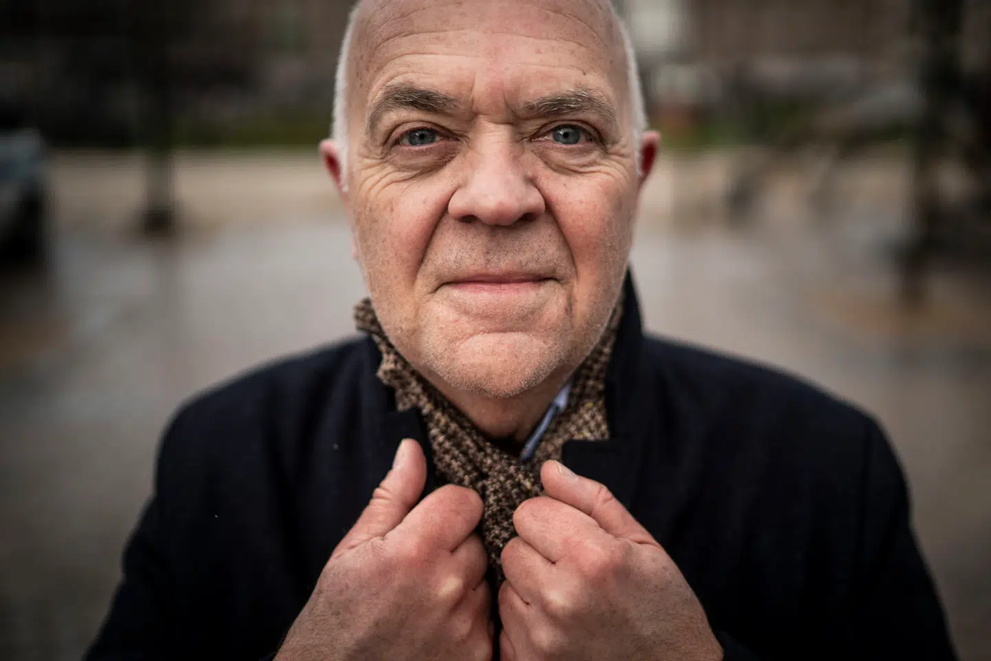 Jes Dorph-Petersen blev i advokatundersøgelsen anklaget for to upassende forhold til praktikanter, mens han var studievært. Det ene omhandlede Louise Degn, som fortalte, at Jes Dorph-Petersen sammen med en kollega havde forsøgt at presse Louise Degn til en trekant ved to lejligheder. Jes Dorph-Petersen fortæller, at han ikke kan huske episoderne, men anerkender dem og har beklaget. Det andet forhold omhandlede et seksuelt forhold til Therese Philipsen.