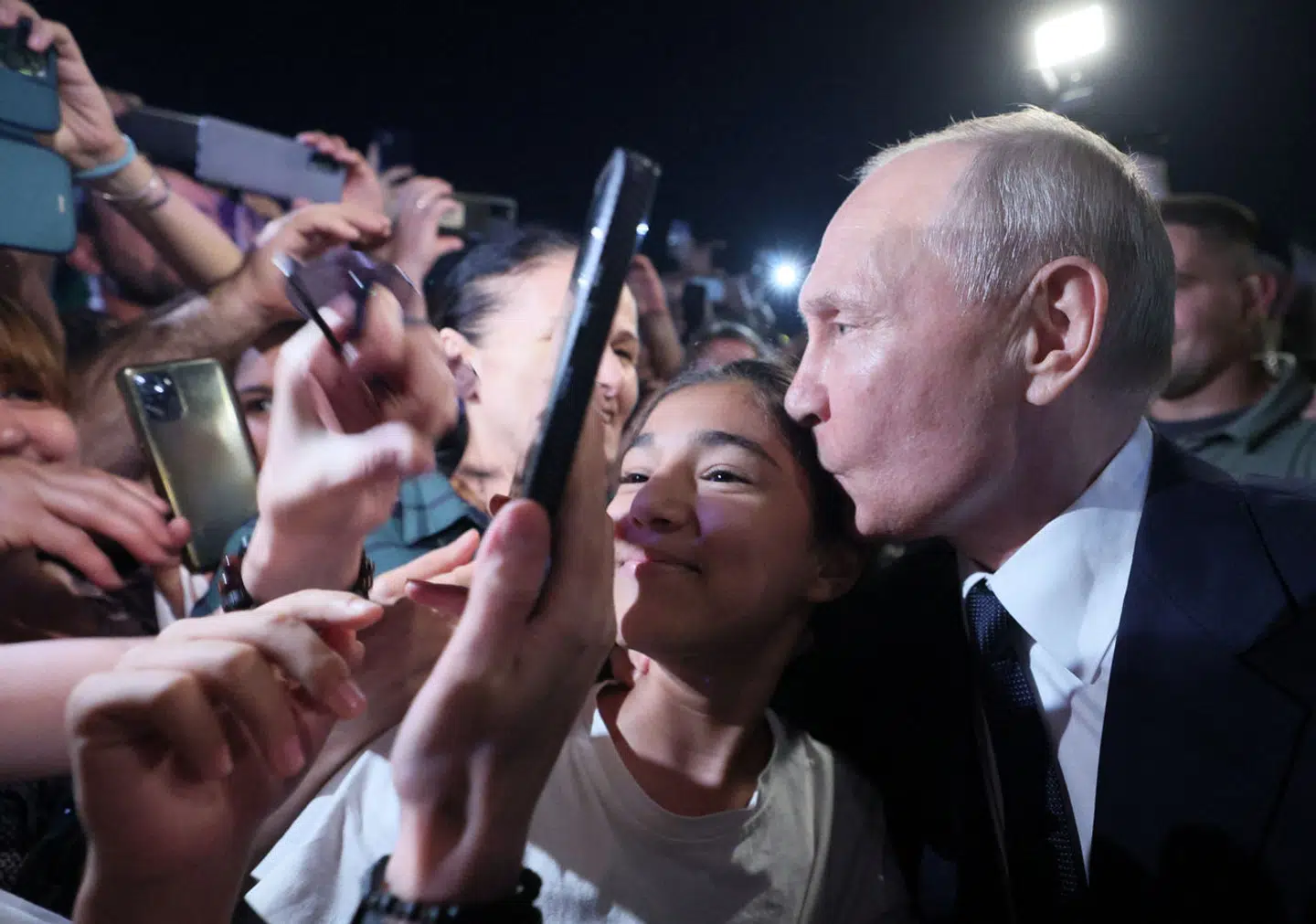 Her ses Vladimir Putin under mødet med folkemængden i Dagestan den 28. juni.