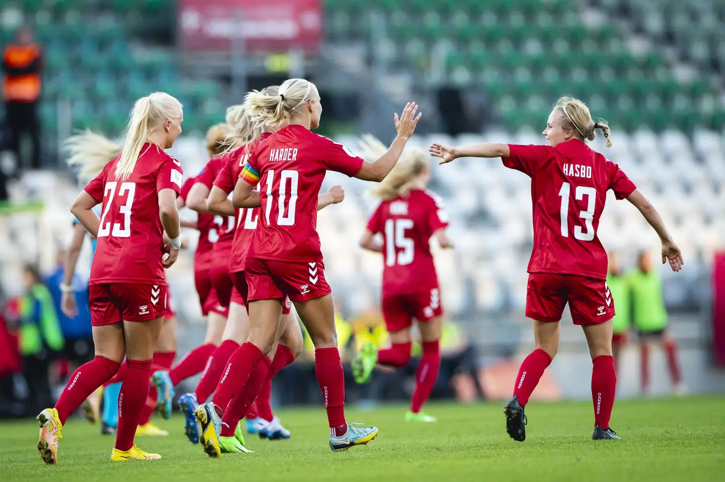 Josefine Hasbo med nummer 13 er én slutrundedebutanterne i Lars Søndergaards VM-trup. (Arkivfoto) Johnny Pedersen/Ritzau Scanpix