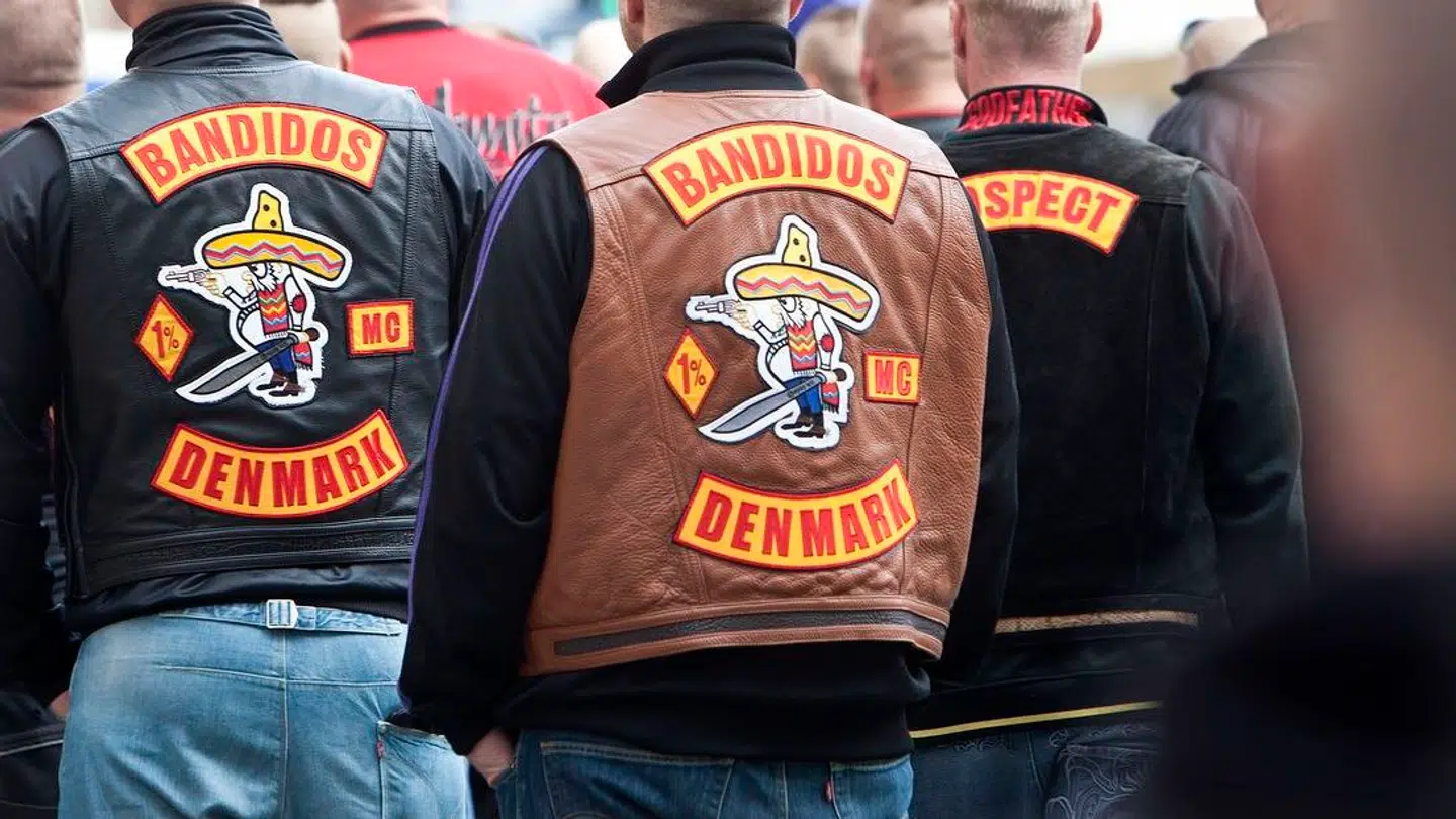 Tre af de nu tiltalte er del af Bandidos, mens en fjerde var med i klubben frem til i fjor.