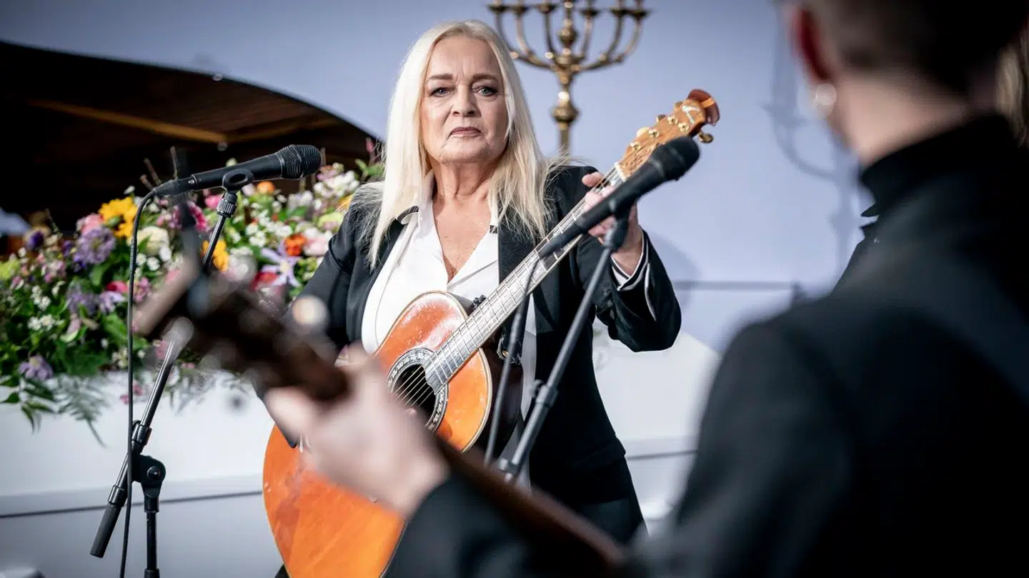 Anne Linnet optrådte ikke mindst til politikeren Ritt Bjerregaards begravelse fra Vestre Kirkegårds Nordre Kapel i København, onsdag den 1. februar 2023.