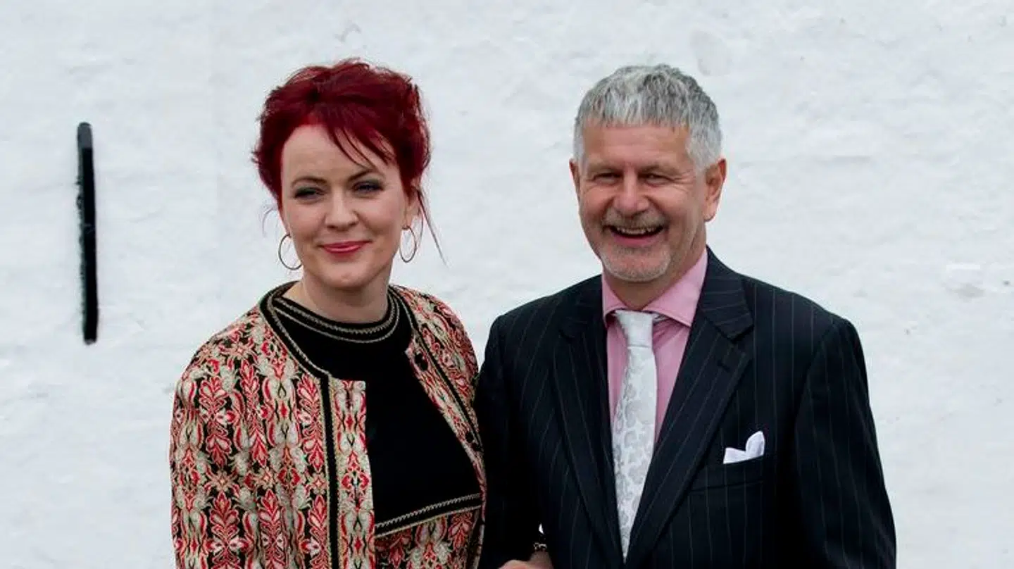 Mette og Bengt Sundstrøm har i årevis drevet auktionshuset Lauritz.com – et forgældet foretagende, som Forbrugerrådet Tænk fraråder at bruge, og som en ekspert spår til at gå konkurs.