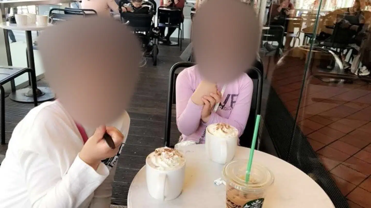 En dansk læges små piger blev bortført i 2018. Hun kæmper stadig for at få dem hjem til Danmark.