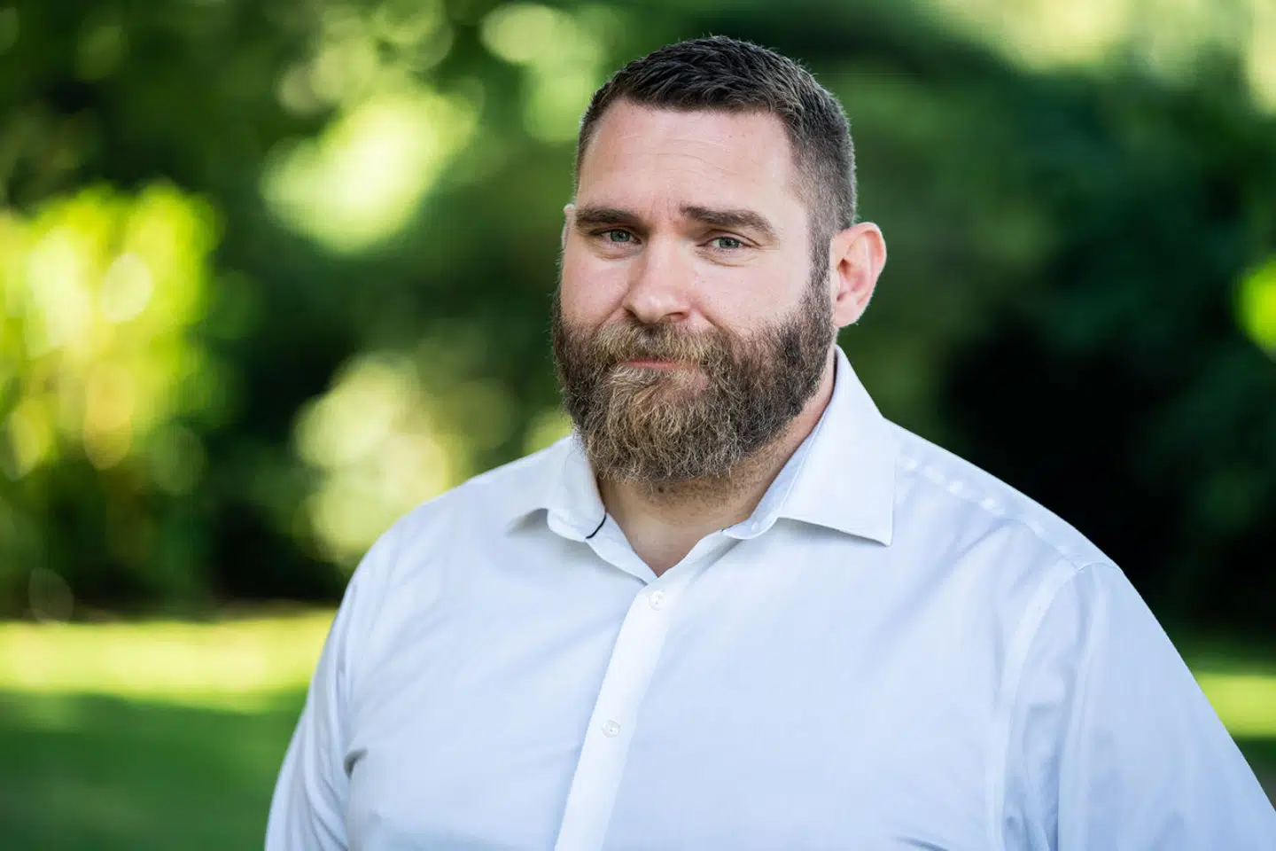 Liberal Alliances retsordfører Steffen Larsen mener, at Christiansborg ikke skal bestemme hvilke flag, danskerne skal flage med