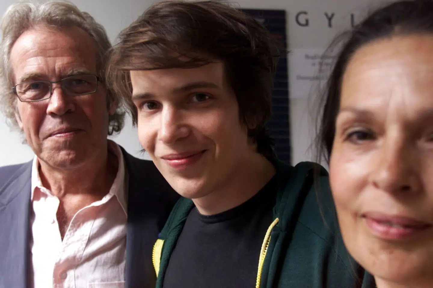 Forfatter Jørgen Leth sammen med sønnen Kristian Leth og sin tredje kone, Hanne Uldal