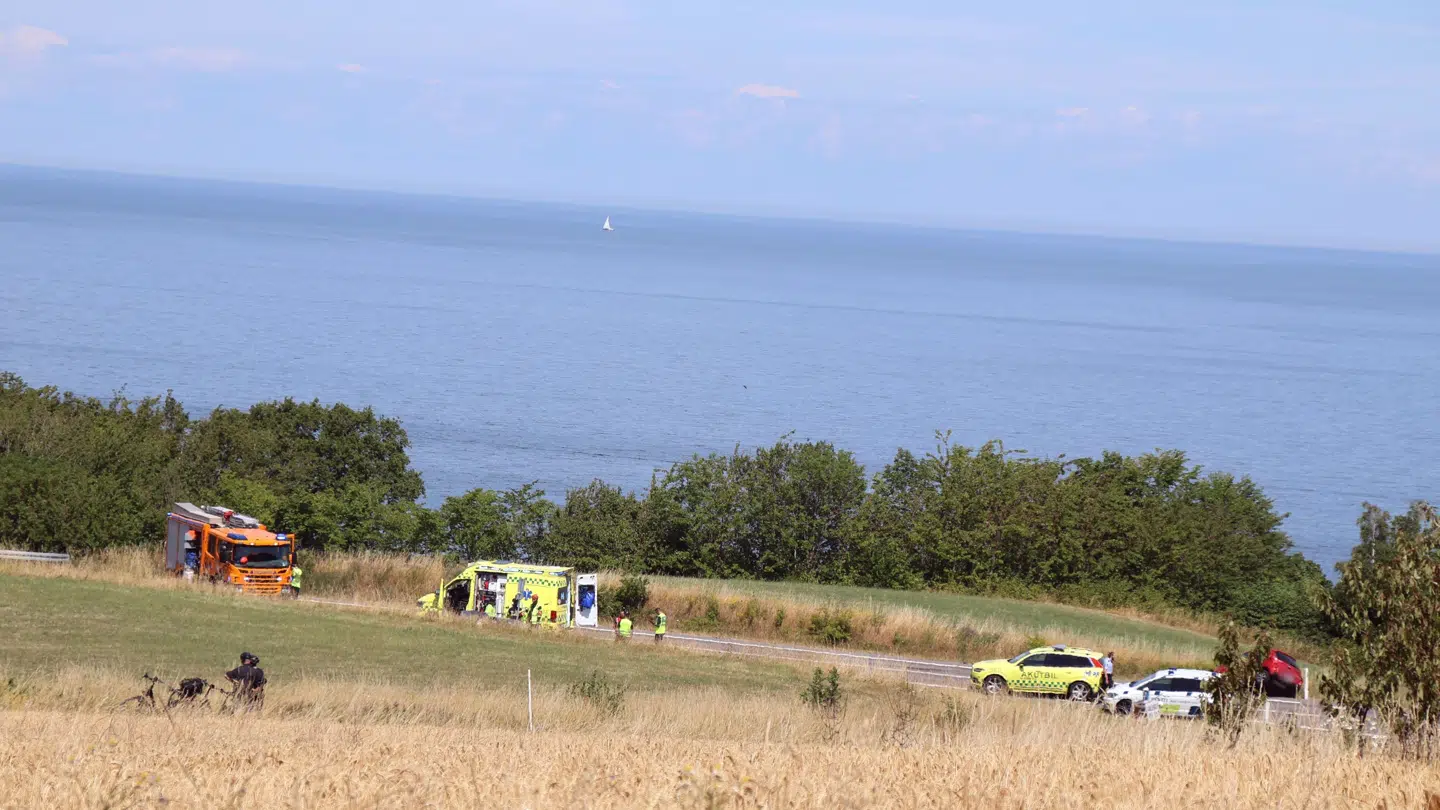 Politiet opfordrer i øjeblikket bilister til at søge andre veje, efter et færdselsuheld på Bornholm. Foto: Presse-fotos.dk