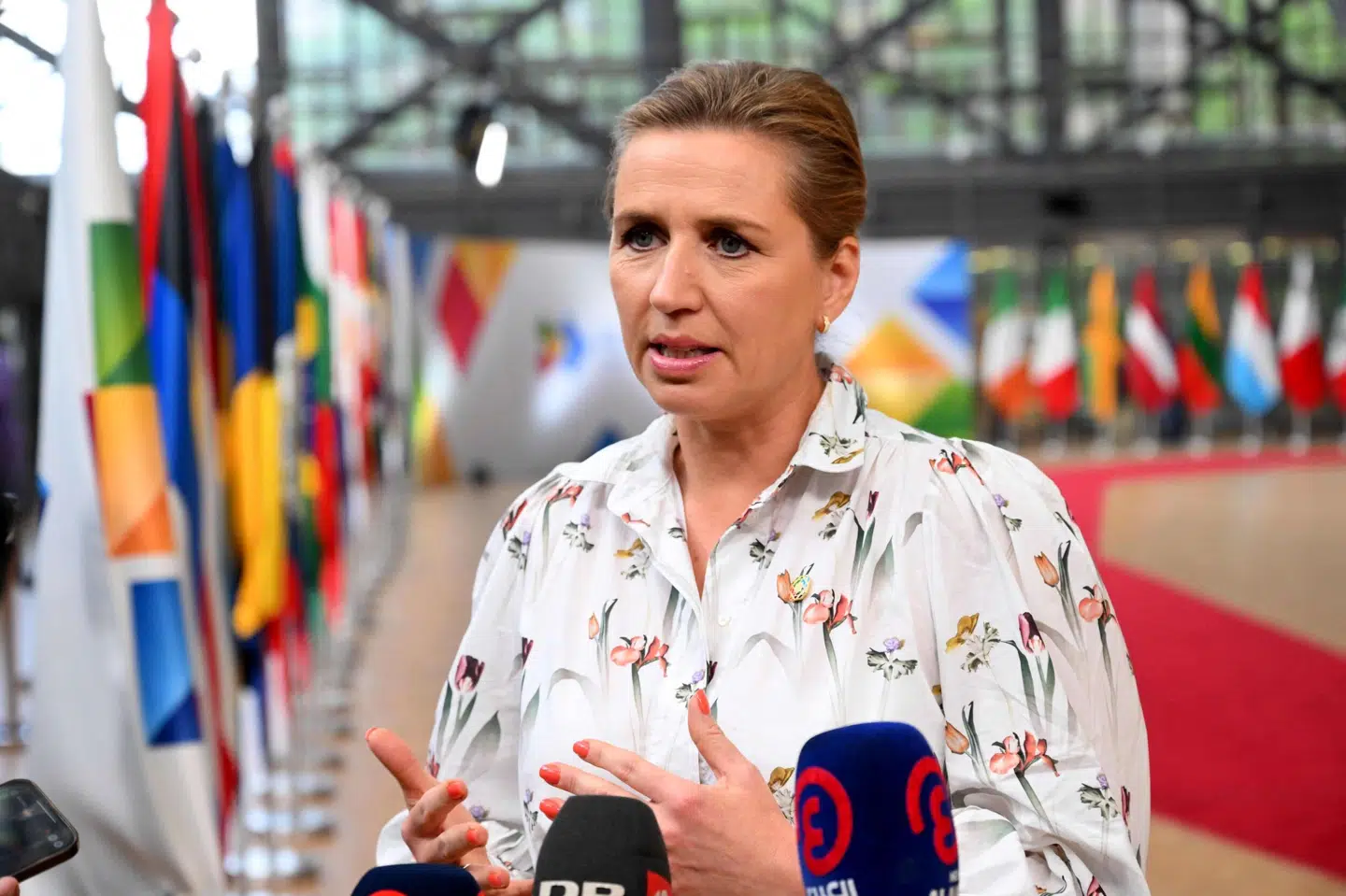 Danmark skal ikke skifte samfundsmodel. Men der skal være plads til at diskutere udfordringerne for velfærdssamfundet, når stadig flere danskere tegner private forsikringer på velfærdsområder, siger Mette Frederiksen.