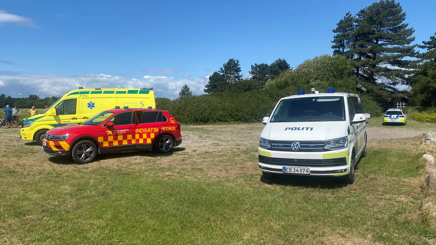 Politiet er tirsdag eftermiddag til stede ved Vordingborg, hvor en båd tager vand ind.