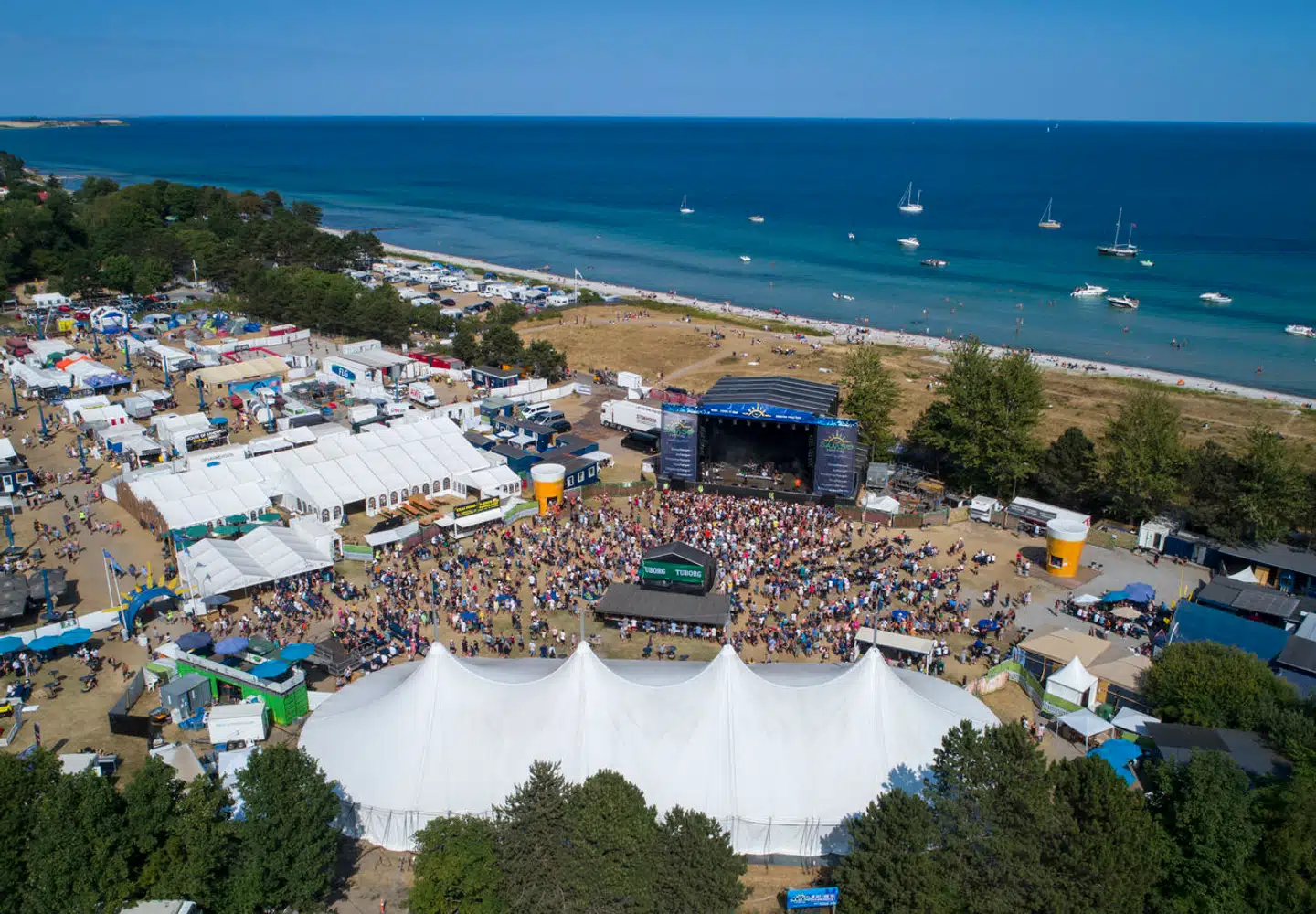 Samsø Festival fotograferet fra luften i 2018.