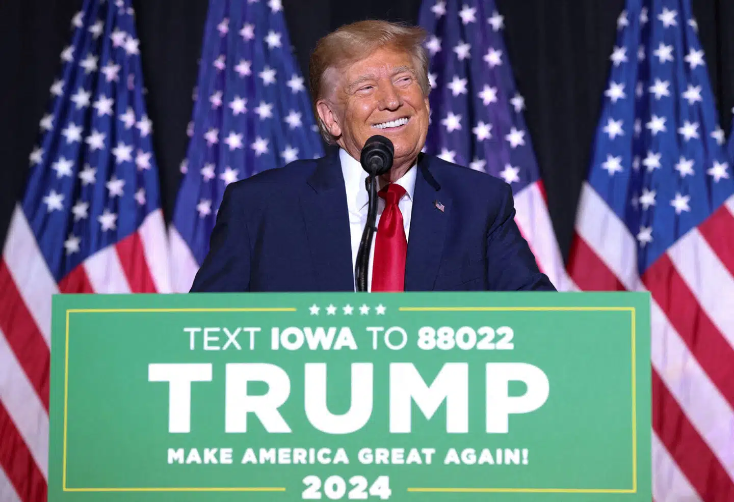 Det går godt for Donald Trump. Derfor kan han allerede nu begynde at interessere sig for vælgere i svingstaterne. Det skriver Berlingskes USA-korrespondent i en analyse.