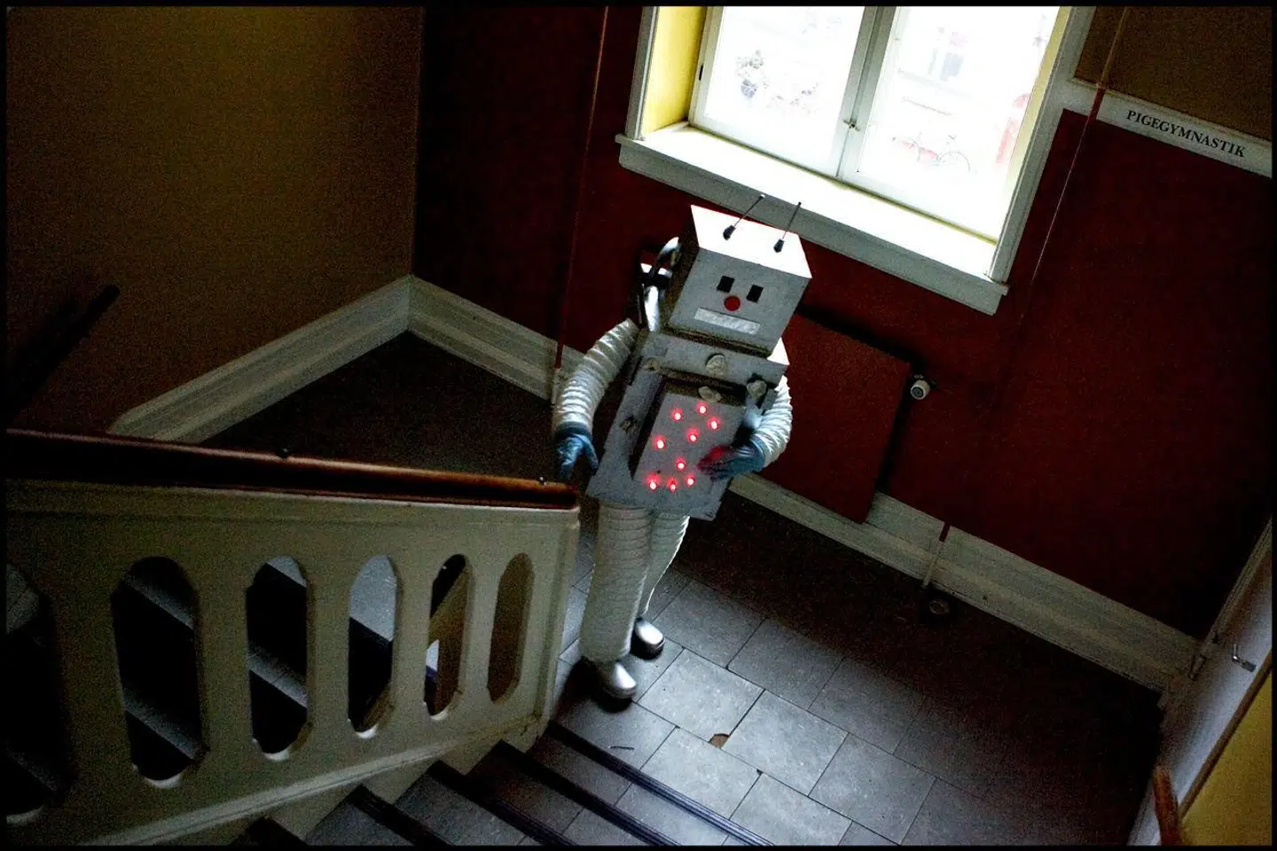 »Problemet med ai er ikke, at det kan hjælpe vores elever med at snyde. Problemet er, at vi endnu ikke har fået øjnene op for de utallige muligheder, der er for at udnytte ai i vores egen praksis,« skriver Brian Holm Sørensen.