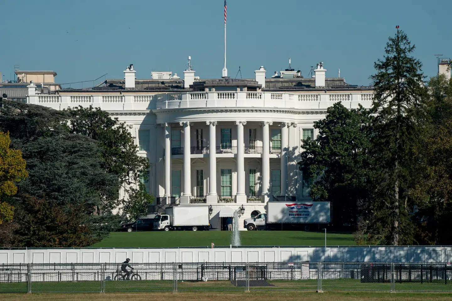 Det Hvide Hus blev evakueret efter fund af kokain.