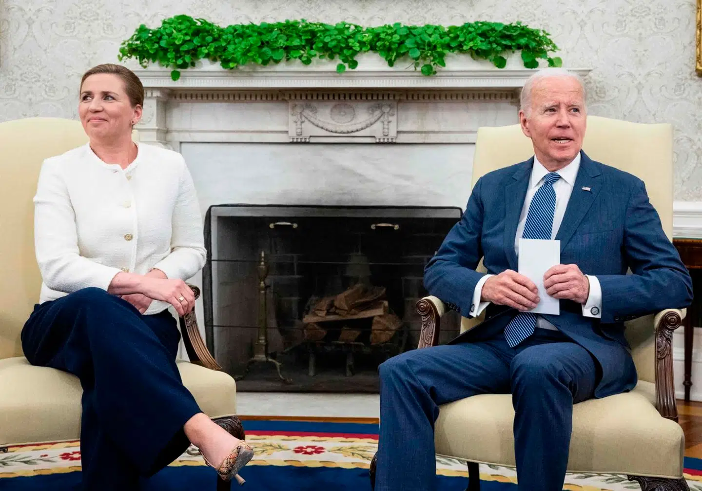 Mette Frederiksen besøgte 5. juni USAs præsident, Joe Biden. »Jeg er da glad for at nyde en international opbakning i forhold til det arbejde, jeg udfører på vegne af Danmark,« sagde den danske statsminister efter mødet i Det Hvide Hus.