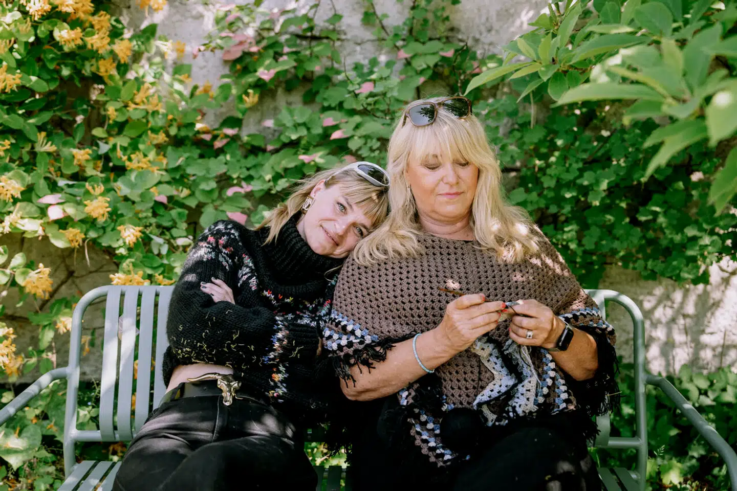 Lærke Bagger og Christine Feldthaus har fat i kvinderne med deres fælles strikke-seancer.