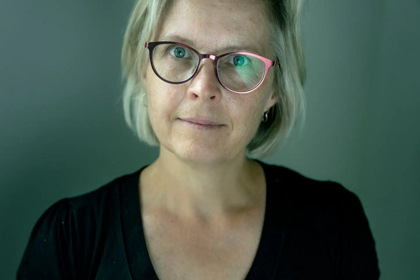 Sofie Danneskiold-Samsøe underviser i dag på Københavns Professionshøjskole, hvor hun lærer pædagoger, politibetjente og lærere at arbejde med æresrelateret social kontrol og vold i blandt andet etniske minoritetsmiljøer.