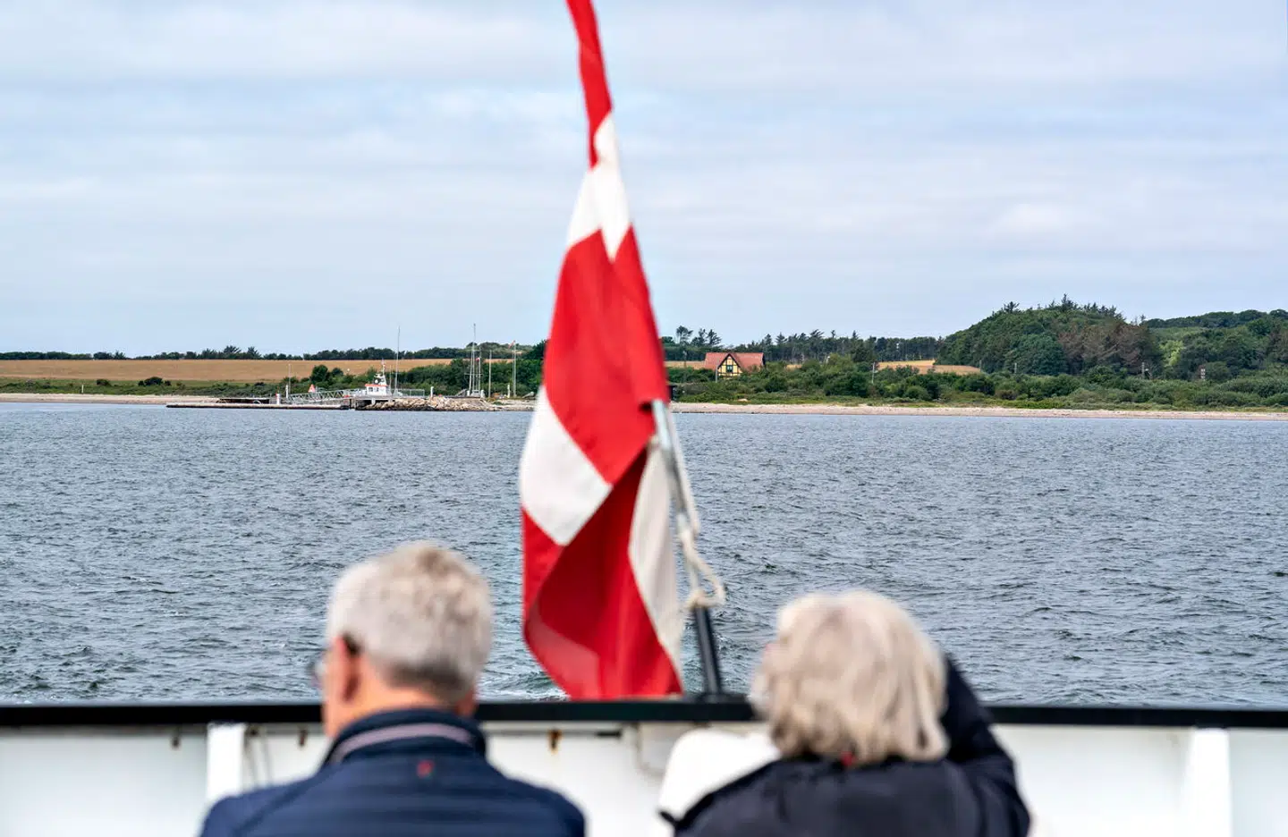 Det gode vejr herhjemme får flere til at droppe udlandsrejsen og finde spændende danske sommersteder.