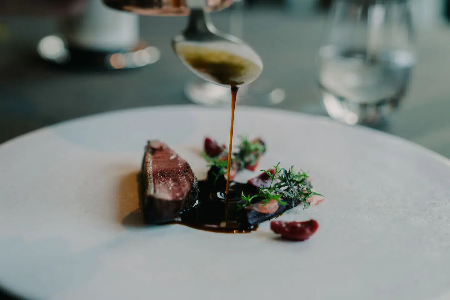 Gråand, sezhuanpeber, rødbede og kvæde.