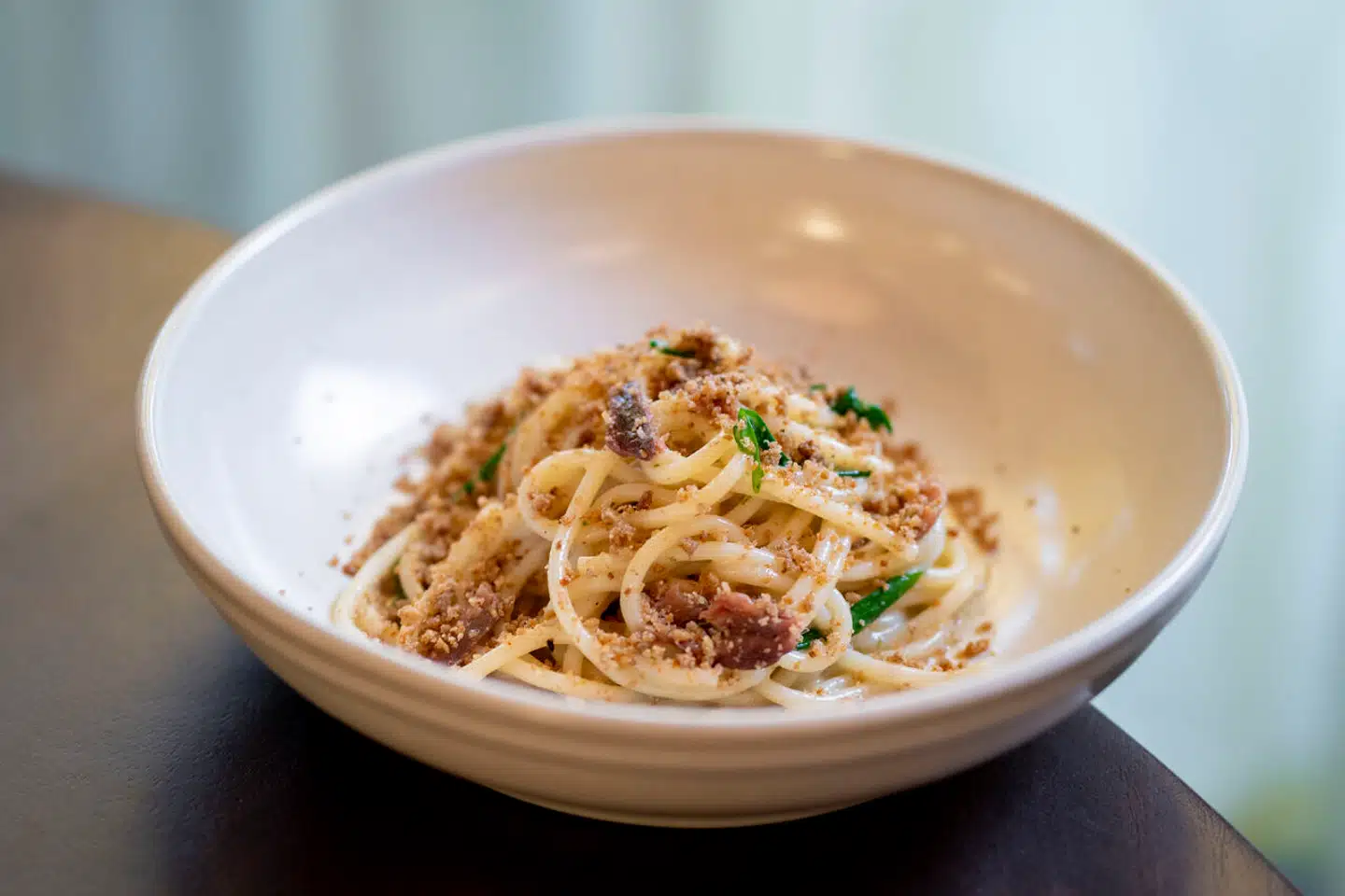 Spaghetti med brødkrummer.