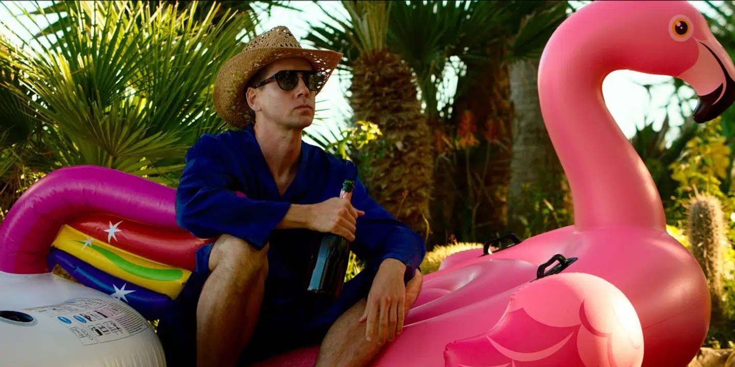 En rig mand er bare en fattig mand med penge, siger man. Det virker sandt i tilfældet med »Succesion«, der viser, hvad man får ud af et liv, hvor de eneste rigdomme er materielle og aldrig åndelige.