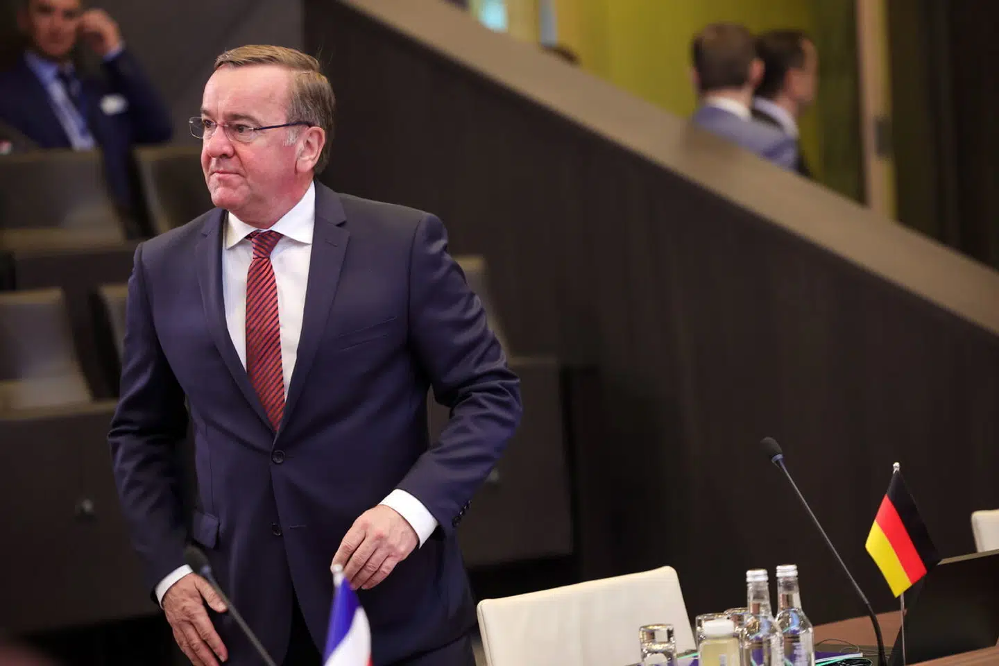 »Der er stadig flere tegn på, at alle vil blive i stand til at enes om dette,« siger Pistorius til journalister.