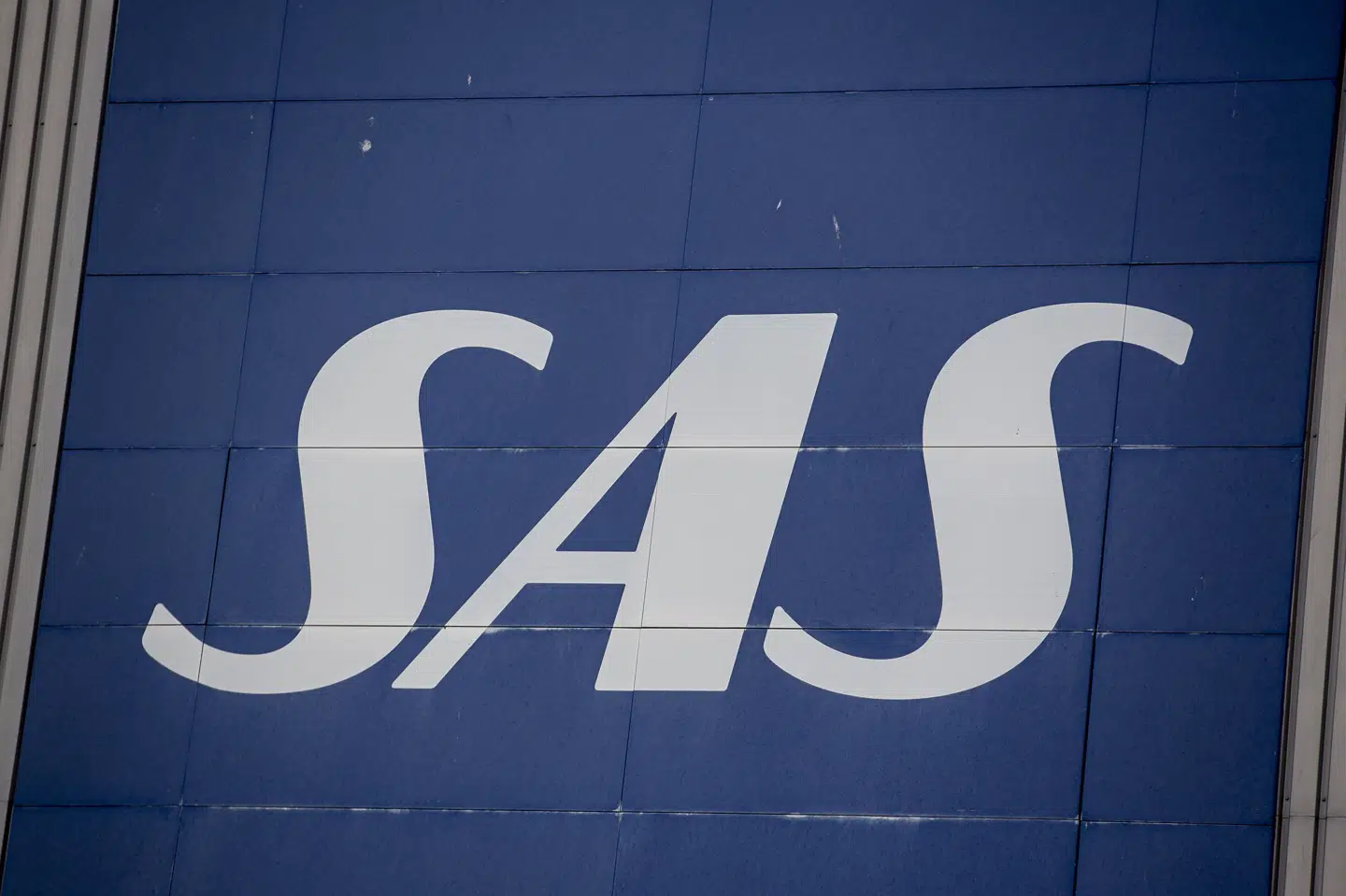 SAS's konkursbeskyttelsesproces er fulgt i sporet på adskillige kriser, der har ramt selskabet de senere år herunder strejkende piloter. Selskabet søger at rejse 9,5 milliarder svenske kroner i kapital. (Arkivfoto). Mads Claus Rasmussen/Ritzau Scanpix