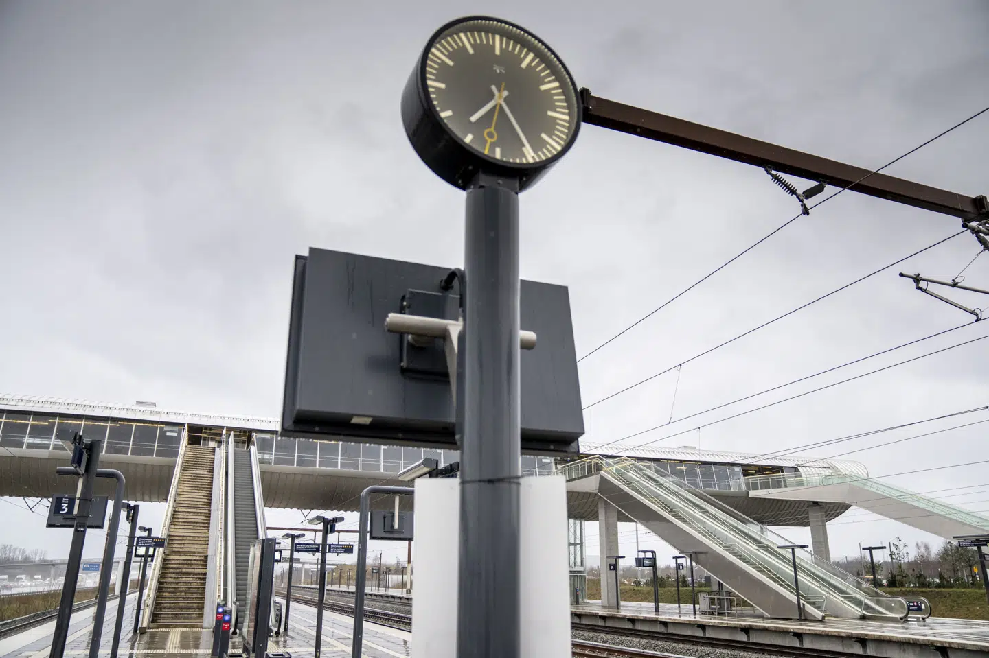 Kunder, som kommer for sent frem på grund af DSB's forsinkelser, kan have ret til at få nogle af pengene tilbage med DSB's rejsegaranti. (Arkivfoto). Mads Claus Rasmussen/Ritzau Scanpix