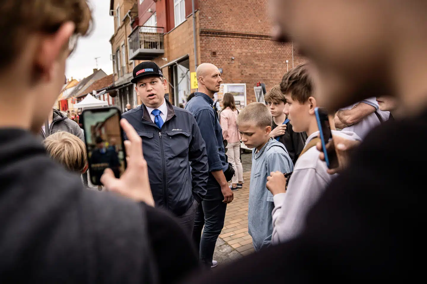Rasmus Paludan, partileder for Stram Kurs, har deltaget i samtlige folkemøder på Bornholm siden partiets fødsel. Denne gang får han dog ikke lov til at ytre sig, og det er svært at acceptere, mener Amalie Lyhne i denne leder. Her ses Paludan på folkemødet i 2019.