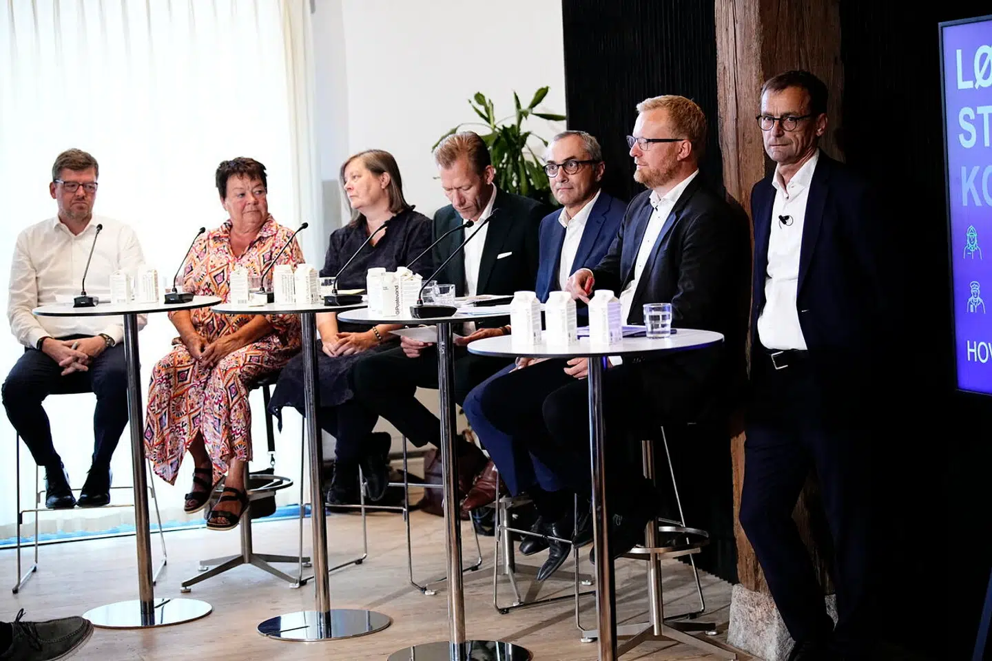 Formand for Lønstrukturkomitéen Torben M. Andersen gennemgår Lønstrukturkomitéens rapport på et pressemøde i Eigtveds Pakhus, København, tirsdag den 13. juni 2023