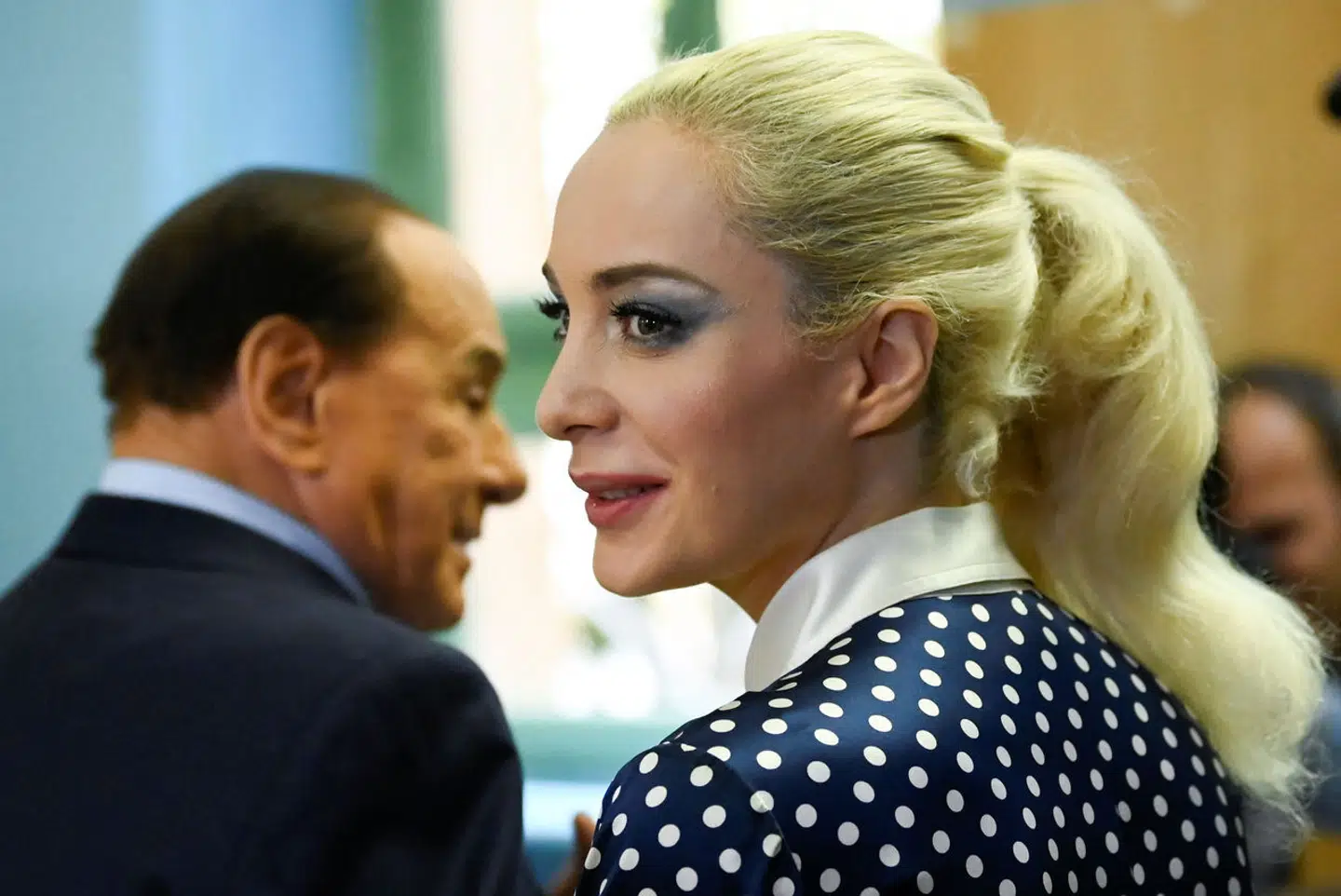 Silvio Berlusconi flyttede i 2020 sammen med den 53 år yngre Marta Fascina. Siden har der været ro om hans førhen omtumlede kærlighedsliv.