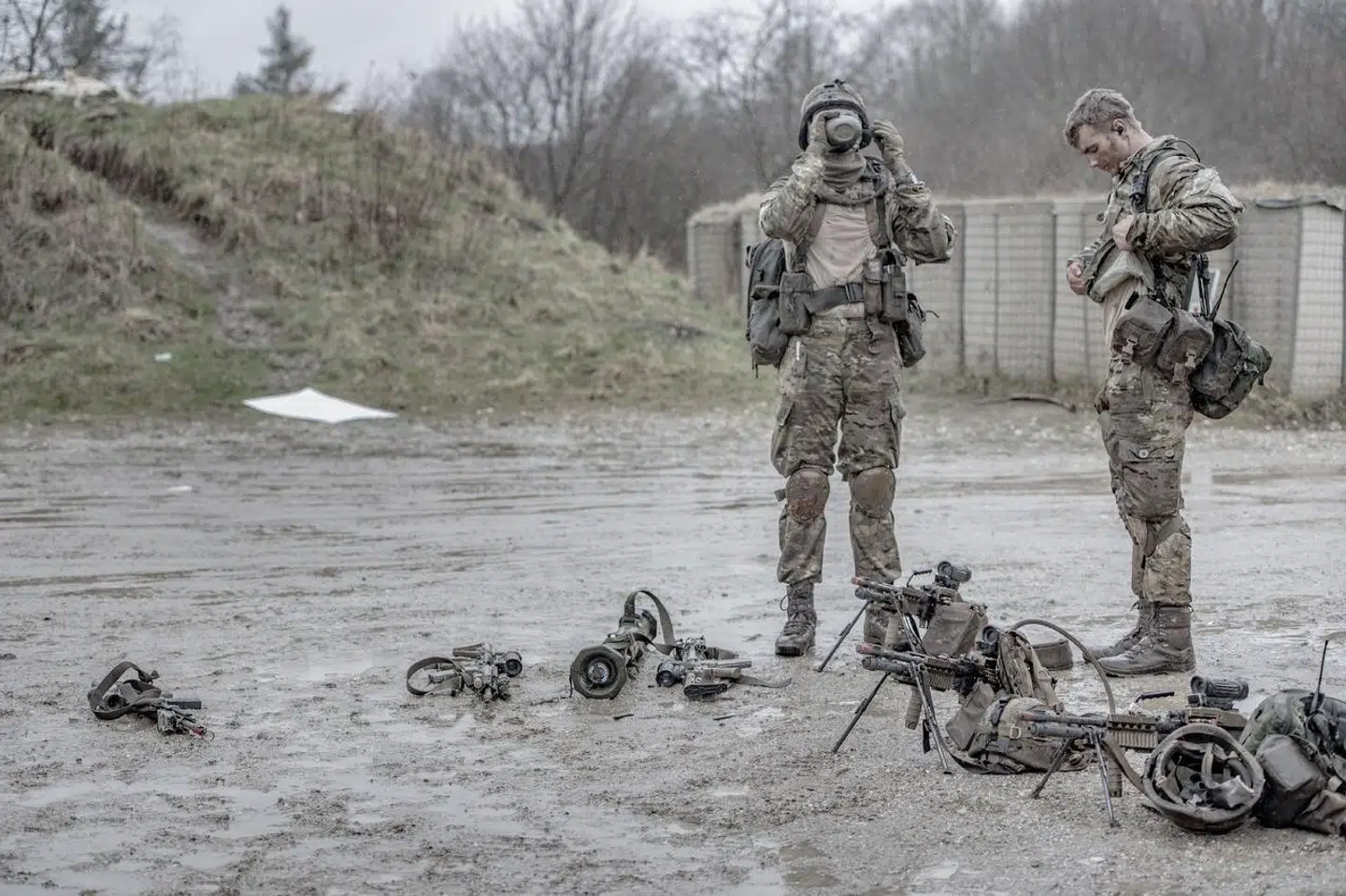 »Risikoen for mislykkede indkøb forstærkes af, at den vestlige efterspørgsel på militært isenkram lige nu langt overstiger udbuddet,« skriver Ole Helby Petersen.