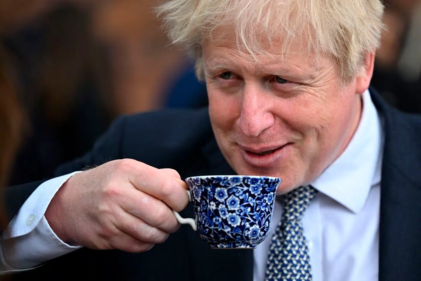 Boris Johnson var premierminister fra 2019 til 2022. Nu kritiserer han skarpt den britiske regering for ikke at gennemføre politiske initiativer, som han ikke selv havde succes med.