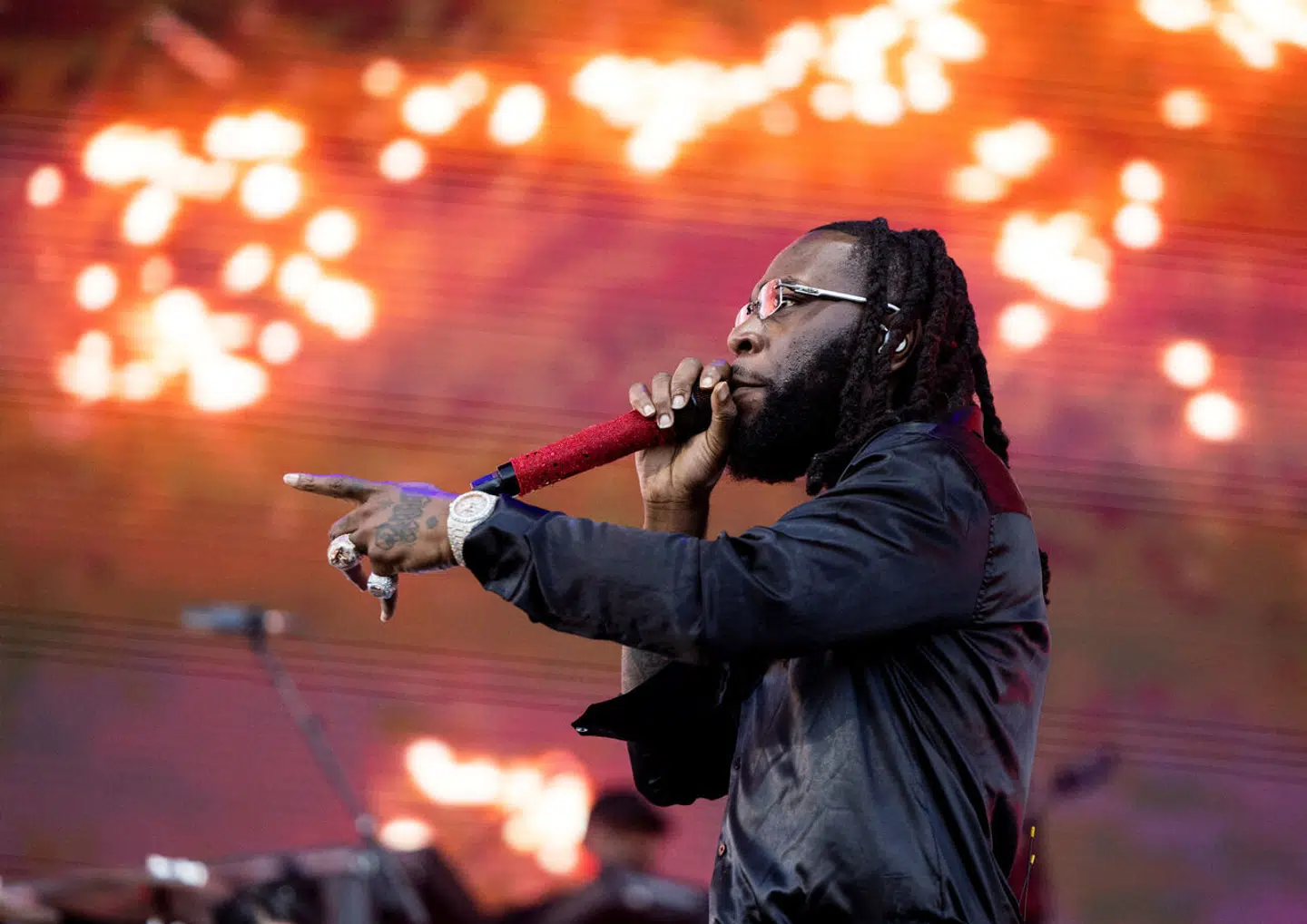 Burna Boy performs onstage at the Coachella Valley Music & Arts Festival in Indio, California, U.S., April 21, 2023. REUTERS/Aude Guerrucci