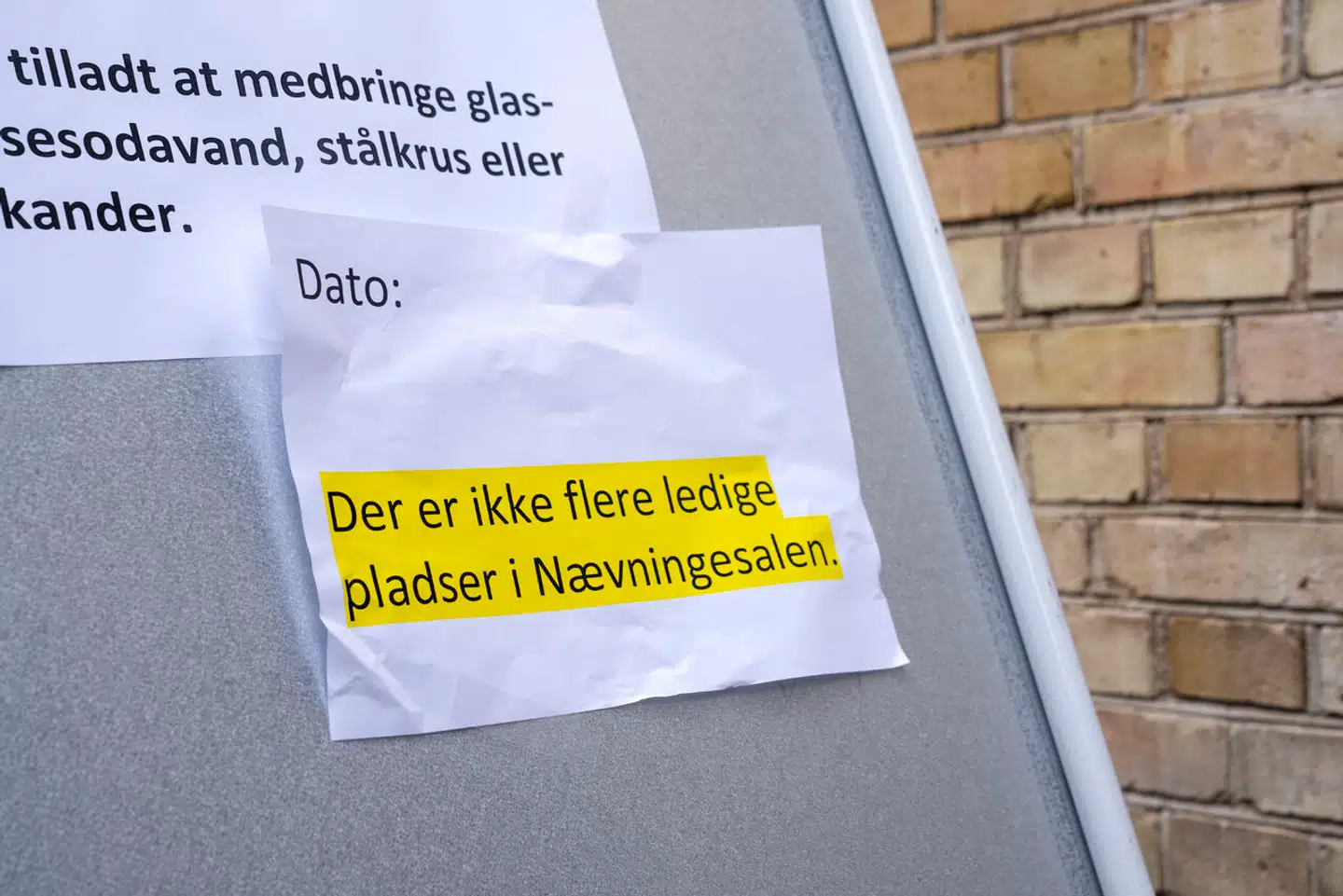 Der er fyldt op på tilhørerpladserne i Mia-sagen i Retten i Aalborg. Både onsdag og torsdag var der fra morgenstunden kø foran retten for at få en plads.