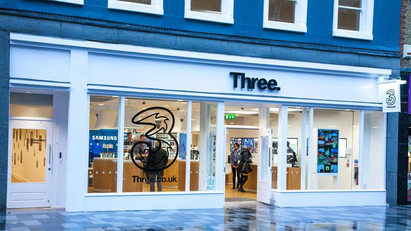 Mobilselskaberne 3 og Vodafone vil slå sig sammen i Storbritannien.