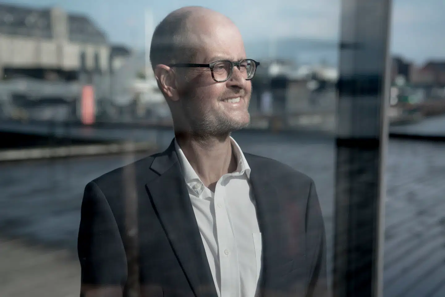 Cepos-vicedirektør og cheføkonom Mads Lundby Hansen fotograferet på Ofelia Plads i København.