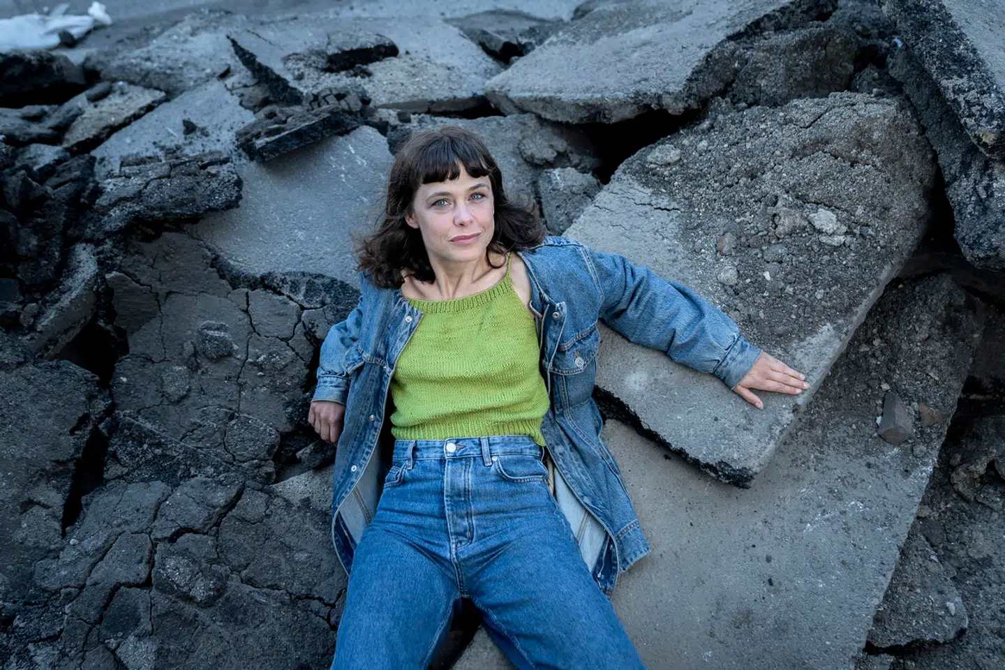 »Jeg er vokset op i Brøndby Strand, og da jeg var ret ung arbejdede jeg på stadion oppe i sponsorlogen, som tjener. Jeg havde selvfølgelig flere gange været på tribunerne, og det er, hvad det er. Folk gør sig til idioter, råber alle mulige lamme kampråb, men jeg kan godt lide at se sport,« fortæller Liv Nimand Duvå.