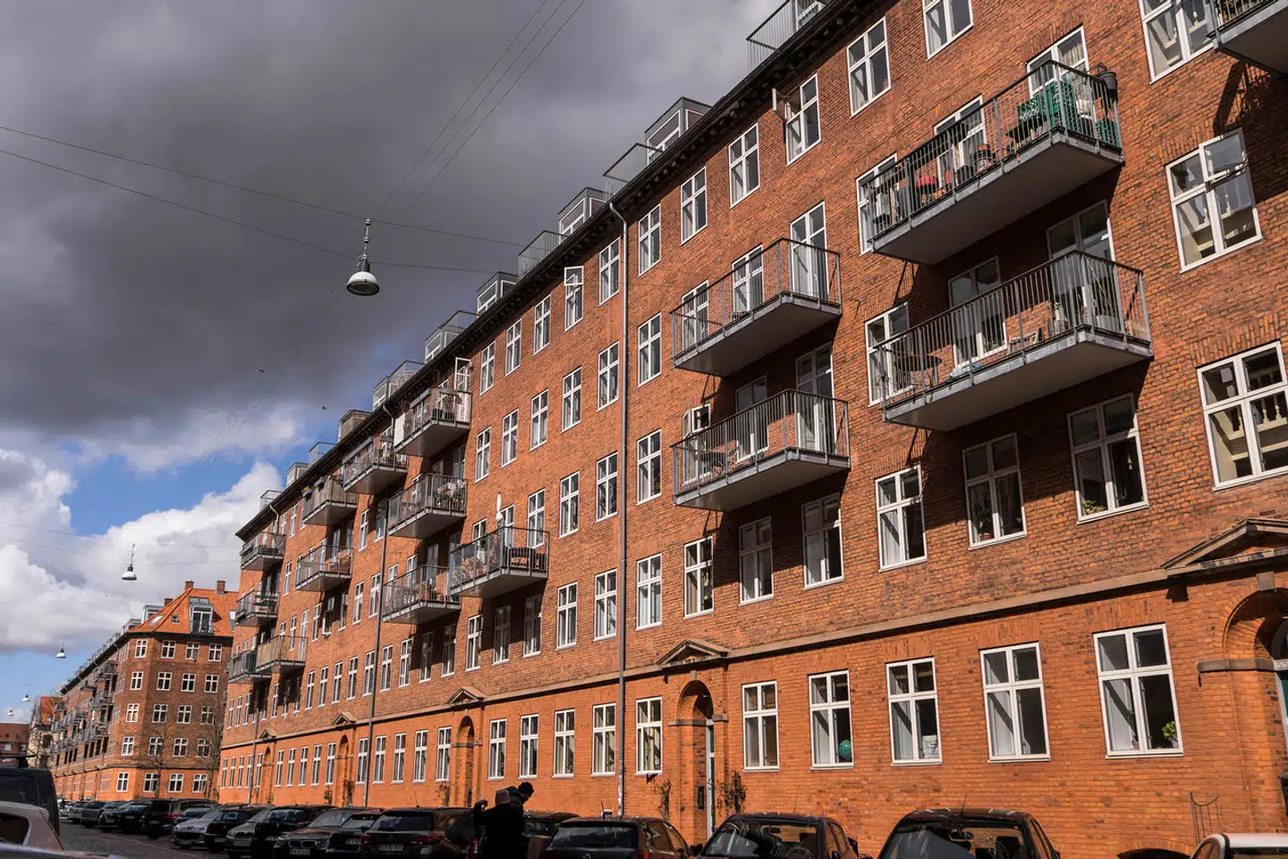 Det er tre år siden, at landets andelsboligforeninger fik mulighed for at fastfryse andelspriserne. Men mange steder i særligt hovedstadsområdet, hvor de fleste andelsboliger ligger, er priserne steget siden fastfrysningen.