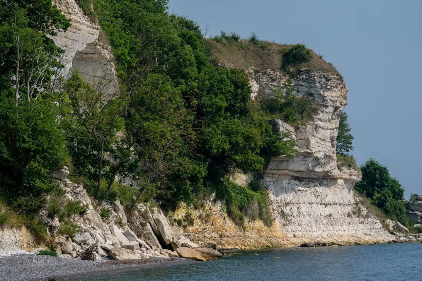 Arkivfoto: Retten i Roskilde finder tirsdag, at Stevns Klint er fredningsværdigt, men at der ikke er fremlagt tilstrækkelig dokumentation, der begrunder, at fredningen er nødvendig for at beskytte området.