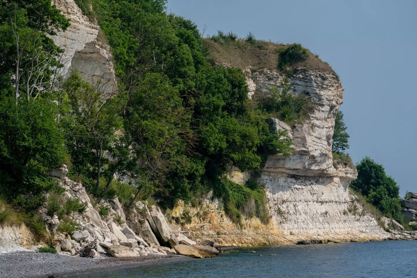 Arkivfoto: Retten i Roskilde finder tirsdag, at Stevns Klint er fredningsværdigt, men at der ikke er fremlagt tilstrækkelig dokumentation, der begrunder, at fredningen er nødvendig for at beskytte området.