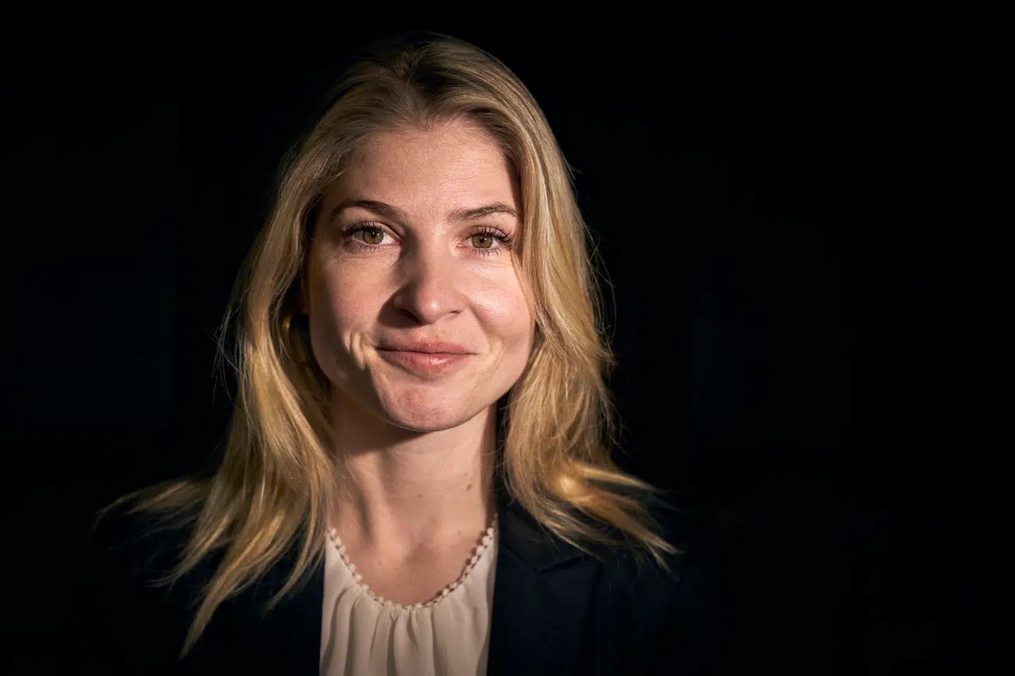 Borgmester i Holbæk, Christina Krzyrosiak Hansen (S), har på kort tid gjort sig bemærket som en dygtig politiker. Men som kommissionsformand opstod der tvivl om hendes uafhængighed fra moderpartiet.