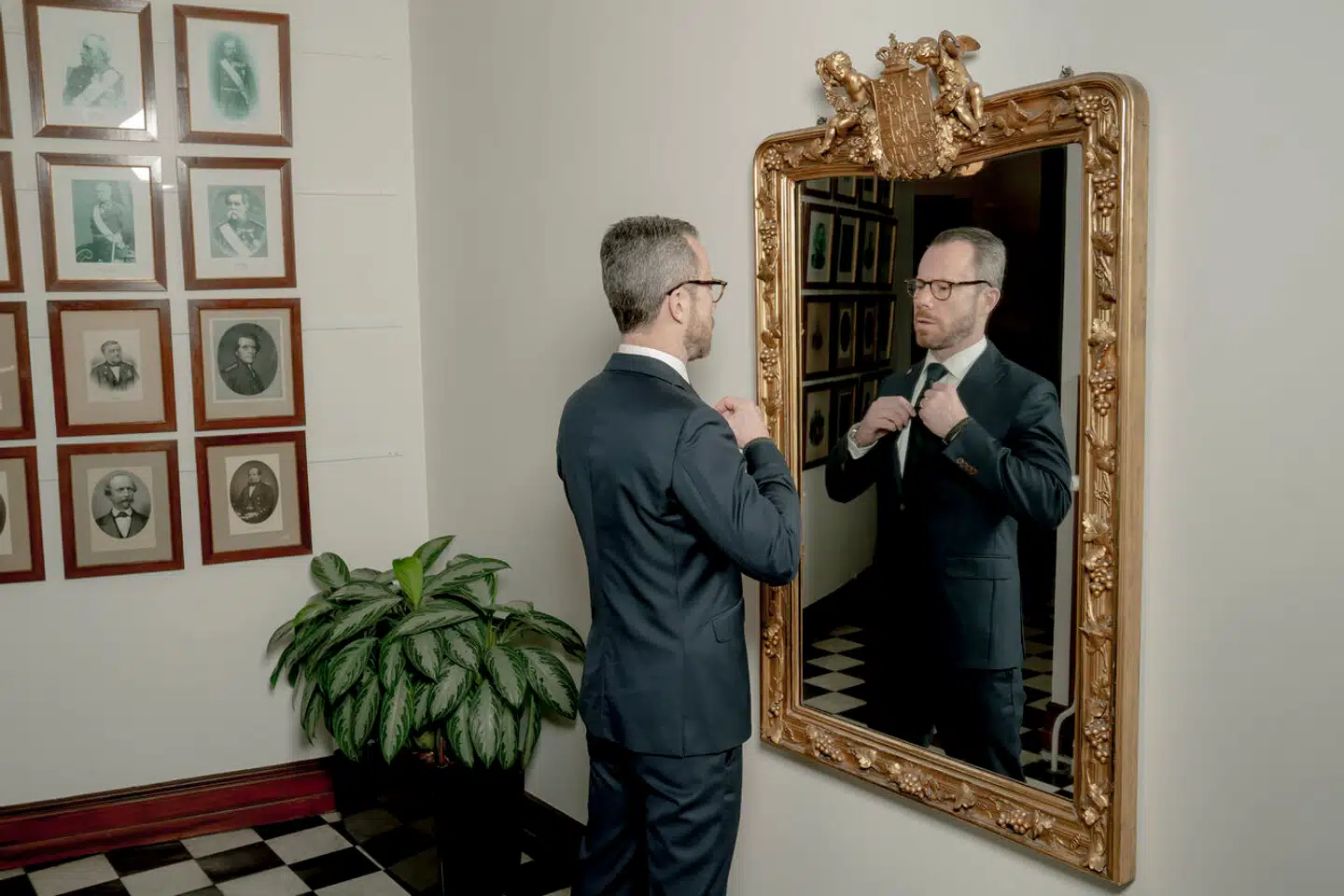 »Godt at opleve, at du kan – og må – indtage din plads igen. Forhåbentlig et eksempel til efterfølgelse for andre hold, der bliver ramt af psykisk skade,« skriver Jens Alstrup til Jakob Ellemann.