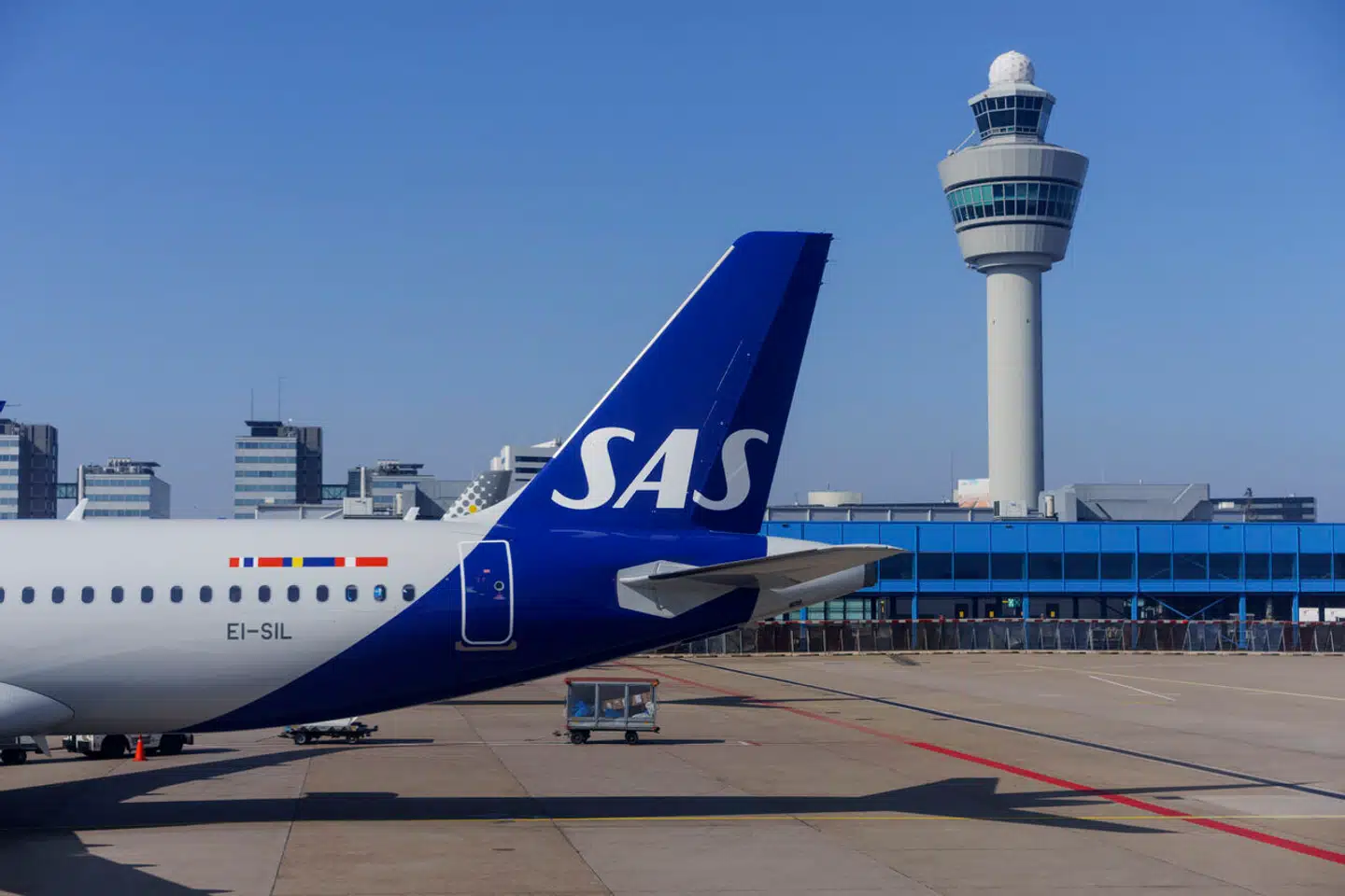 SAS har tidligere oplyst – og gentager igen mandag – at det søger at rejse i alt 9,5 milliarder svenske kroner. Det svarer til cirka 6,25 milliarder danske kroner.