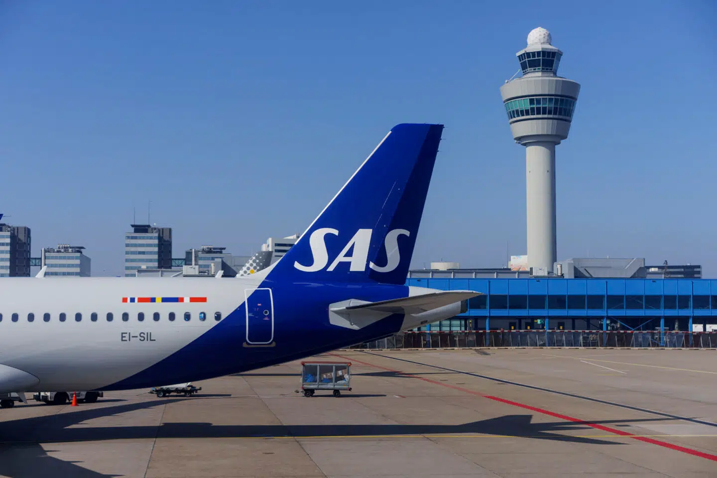 SAS har tidligere oplyst – og gentager igen mandag – at det søger at rejse i alt 9,5 milliarder svenske kroner. Det svarer til cirka 6,25 milliarder danske kroner.