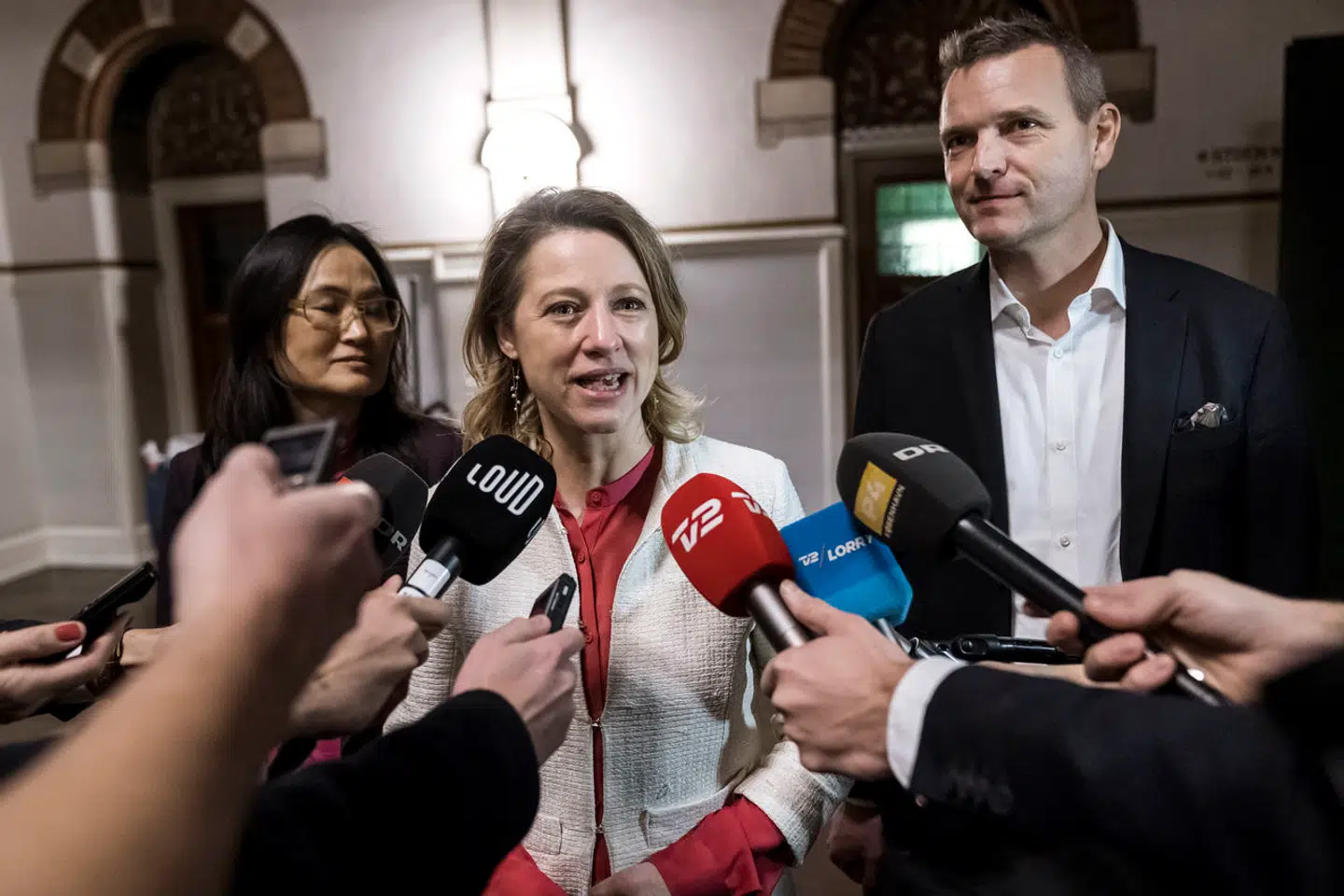 I løbet af natten efter kommunalvalget i november 2021 faldt kabalen om magten i København på plads. Sophie Hæstorp Andersen (S) blev ny overborgmester, men siden dengang er hun og hendes parti blevet presset fra både rød og blå side – blandt andet af de konservatives leder i København, Jakob Næsager (th.).