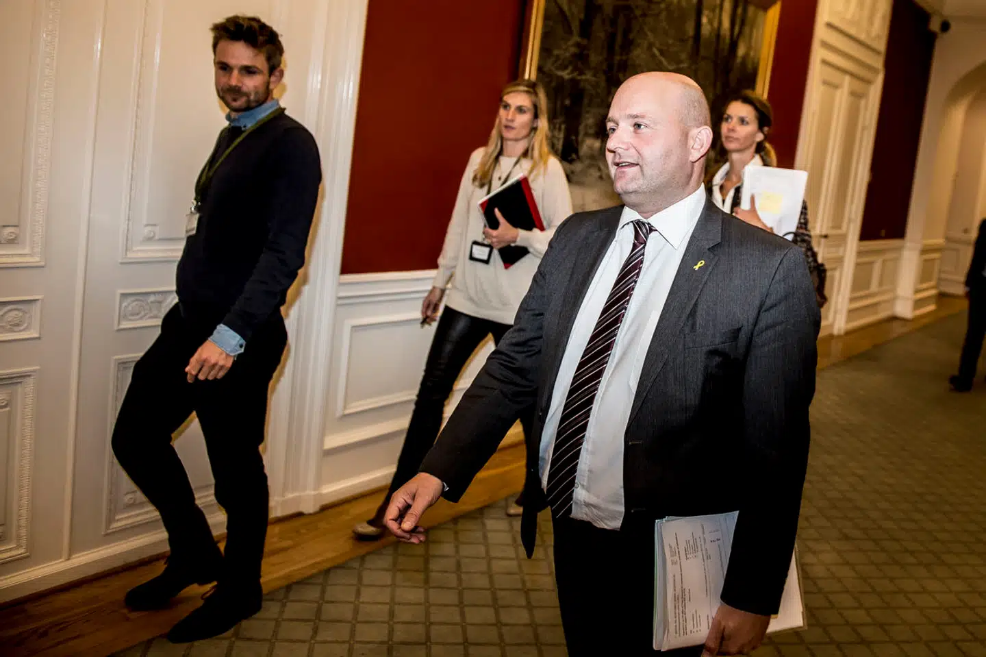 De Konservatives formand, Søren Pape Poulsen, var manden, der i sin tid som justitsminister stod i spidsen for indførelsen af Ungdomskrimininalitetsnævnet. Dengang gjorde han det klart, at man ikke indførte »en ny kriminel lavalder ad bagdøren«.