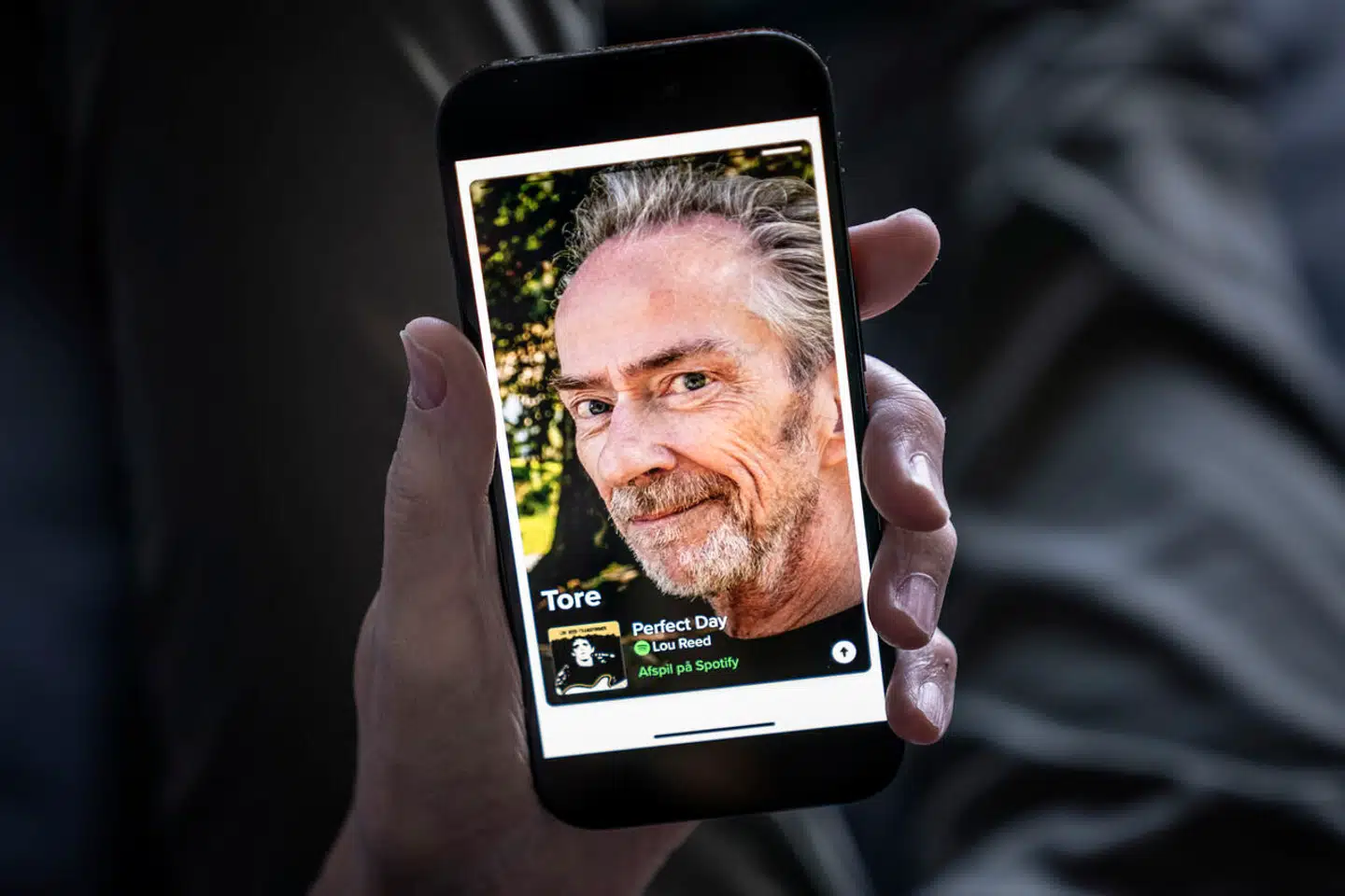 »Alder er ikke kun et tal. Det er en fysisk realitet. Tallet 70 er frygtindgydende. Så har jeg nået samme alder som ældre mennesker. Har vi ikke alle frygtet alderdommen, lige siden vi var 25 år, og oplevet angsten ved erkendelsen af, at ungdommen og udlånte bøger aldrig kommer tilbage?« skriver Tore Johannesen.